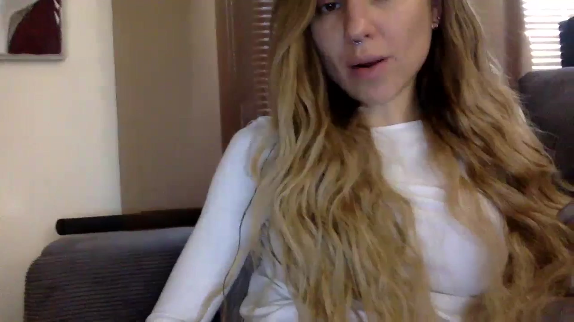 Gallery image thumbnail from EgoisticKitty's myfreecams stream on, 11/15/2023, 08:42 image 8 of 20
