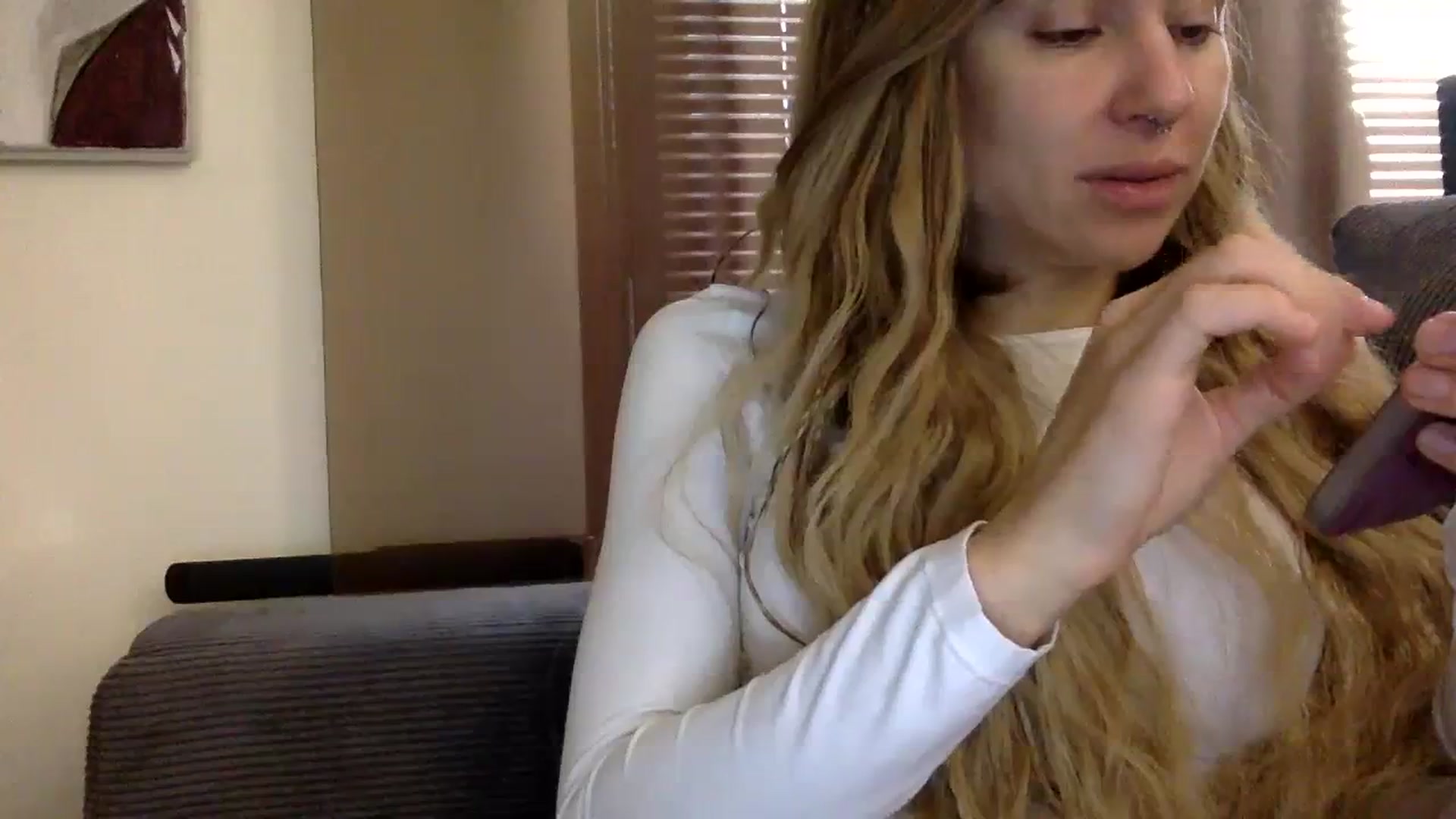 Gallery image thumbnail from EgoisticKitty's myfreecams stream on, 11/15/2023, 08:42 image 4 of 20