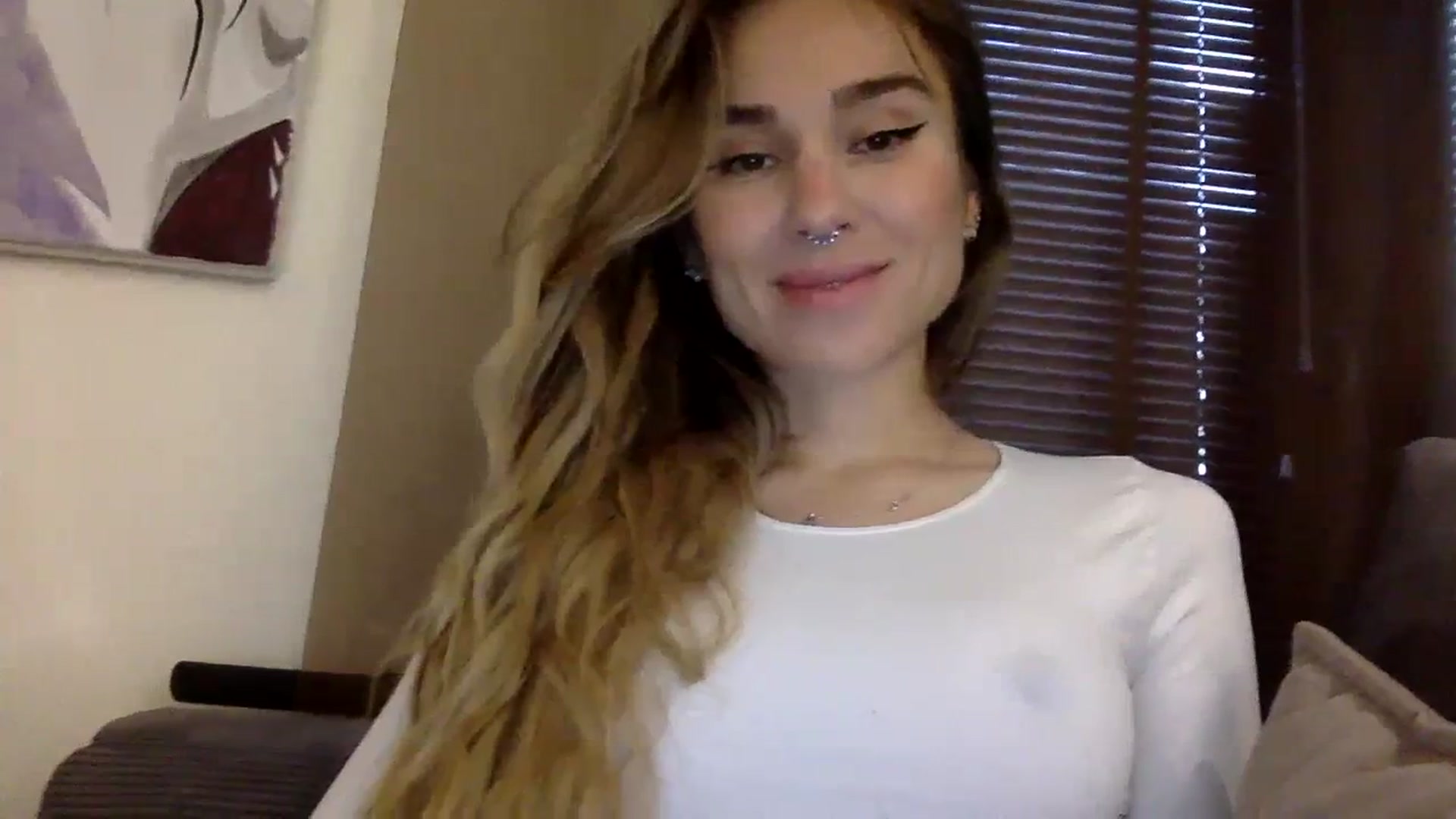 Gallery image thumbnail from EgoisticKitty's myfreecams stream on, 11/15/2023, 10:49 image 19 of 20