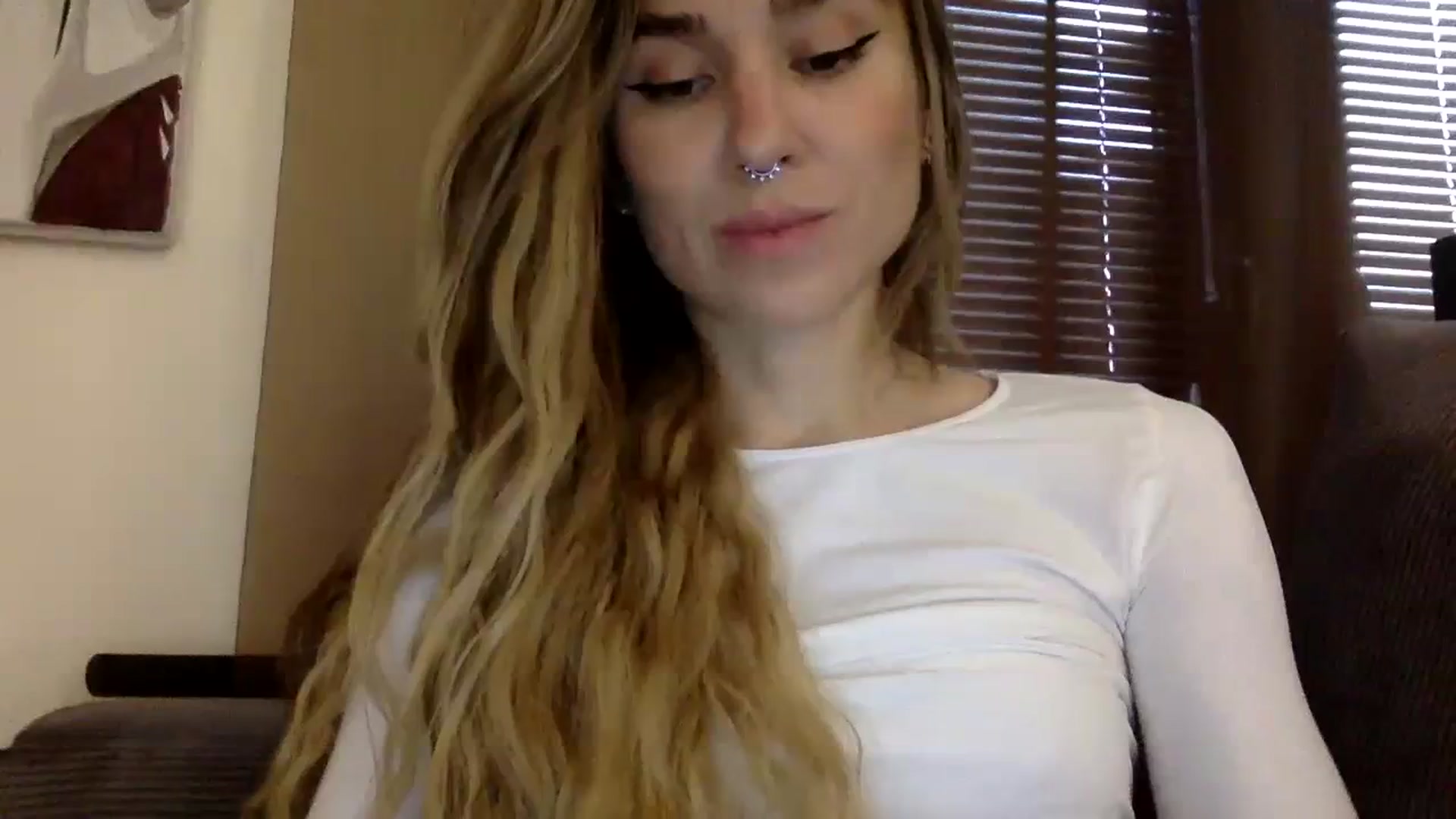 Gallery image thumbnail from EgoisticKitty's myfreecams stream on, 11/15/2023, 11:22 image 4 of 20