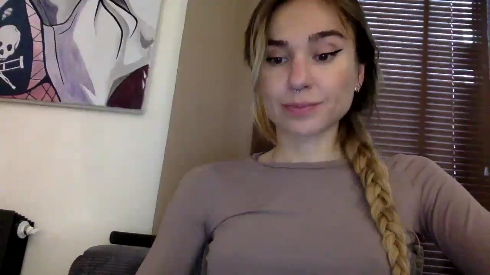 Gallery image thumbnail from EgoisticKitty's myfreecams stream on, 11/15/2023, 12:35 image 1 of 20