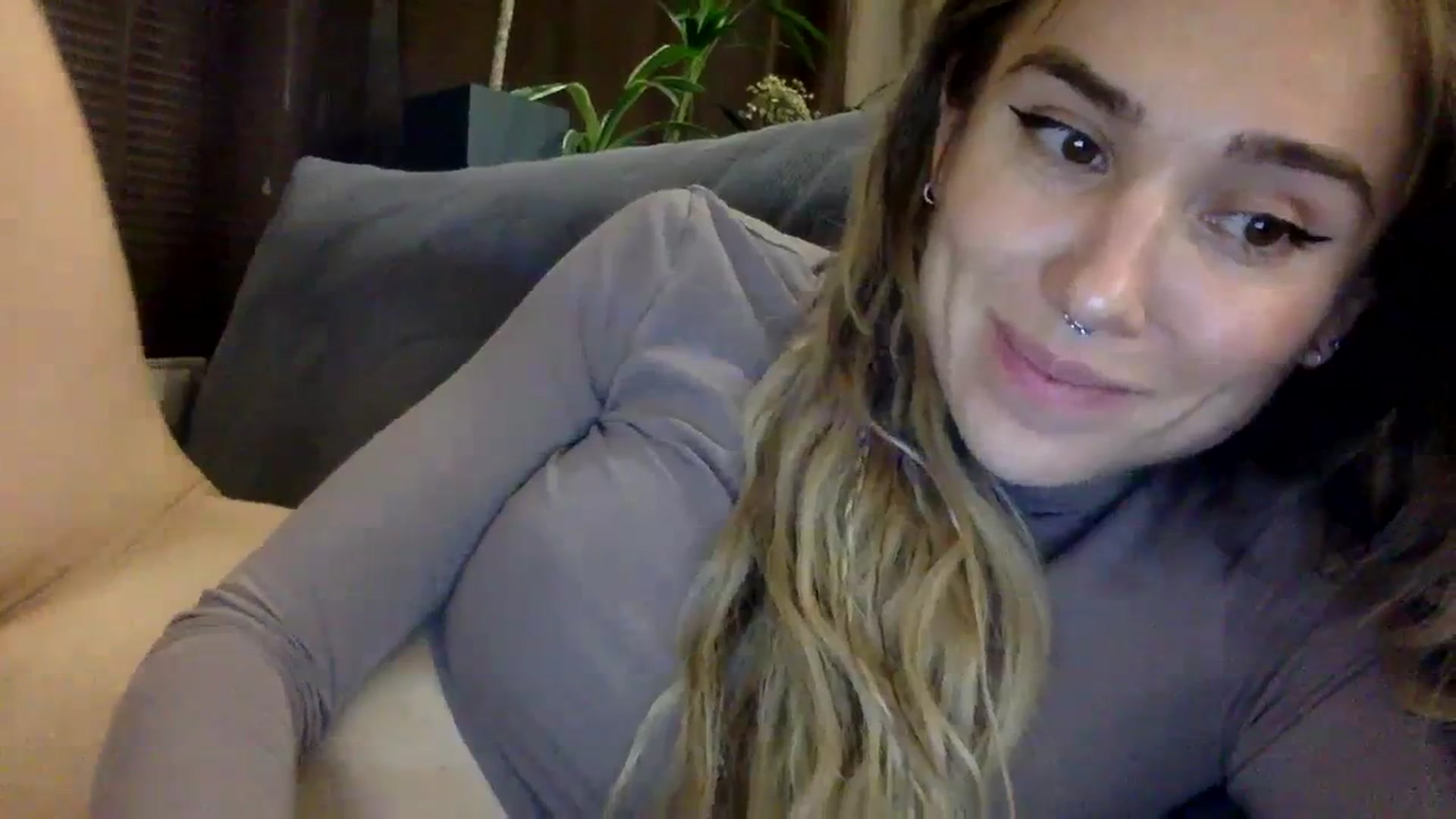 Gallery image thumbnail from EgoisticKitty's myfreecams stream on, 11/15/2023, 16:03 image 13 of 20