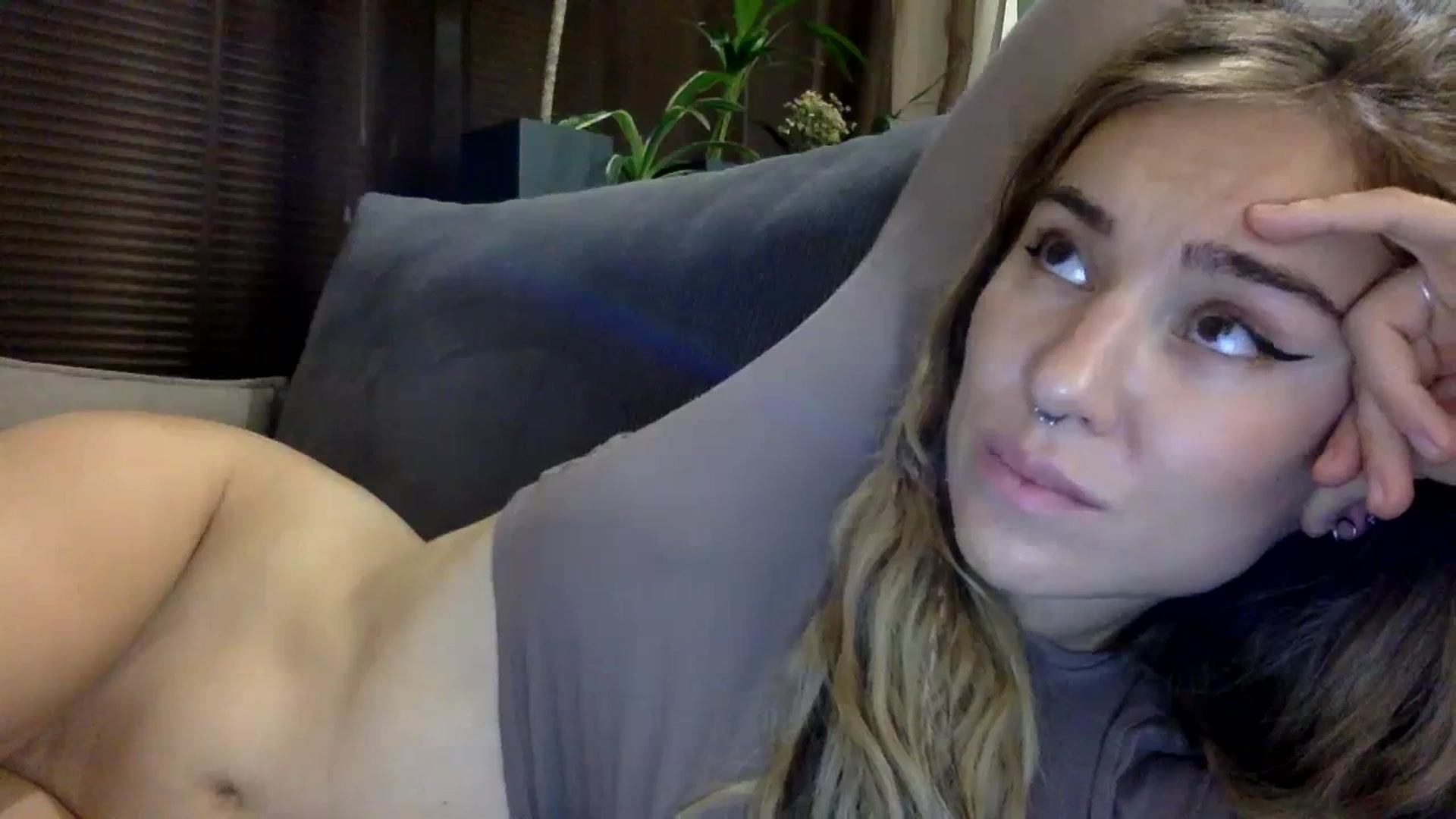 Gallery image thumbnail from EgoisticKitty's myfreecams stream on, 11/15/2023, 16:03 image 14 of 20
