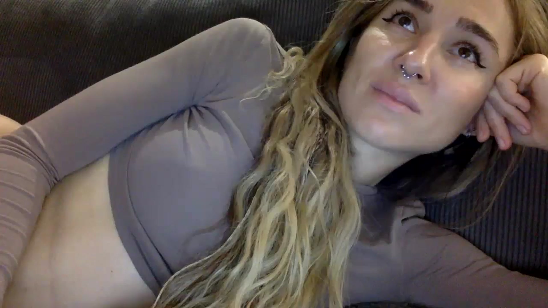 Gallery image thumbnail from EgoisticKitty's myfreecams stream on, 11/15/2023, 16:03 image 5 of 20