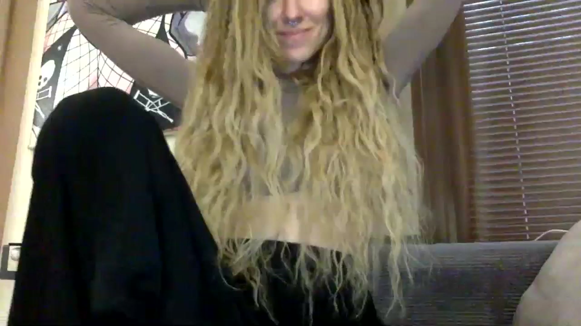 Gallery image thumbnail from EgoisticKitty's myfreecams stream on, 11/16/2023, 08:47 image 13 of 20