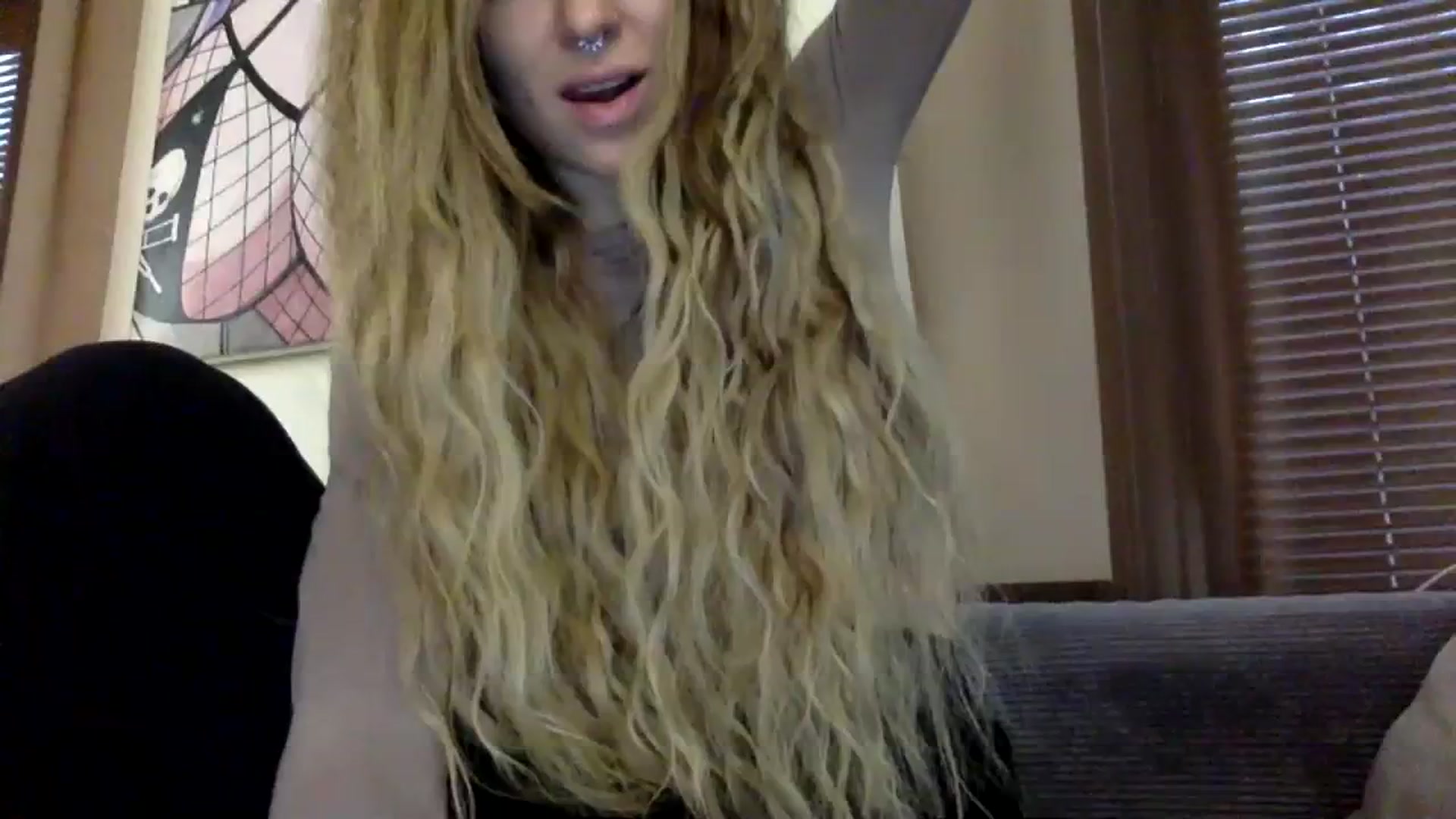 Gallery image thumbnail from EgoisticKitty's myfreecams stream on, 11/16/2023, 08:47 image 17 of 20