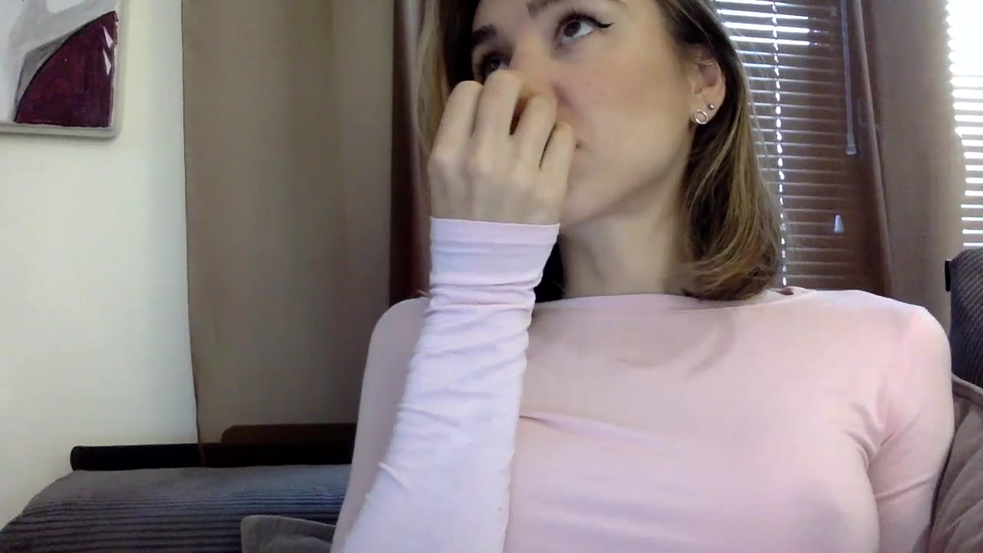 Gallery image thumbnail from EgoisticKitty's myfreecams stream on, 11/22/2023, 10:20 image 17 of 20