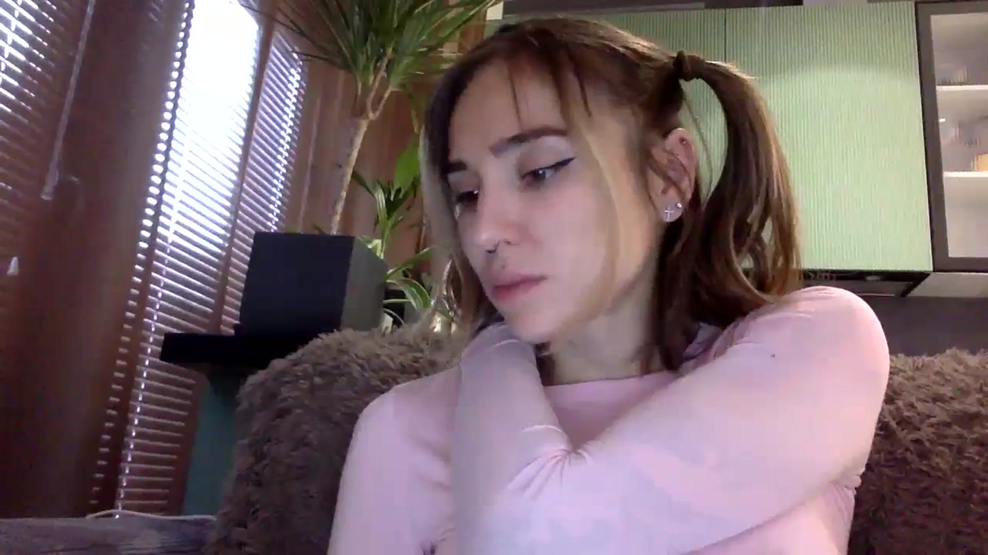 Gallery image thumbnail from EgoisticKitty's myfreecams stream on, 11/25/2023, 11:21 image 17 of 20