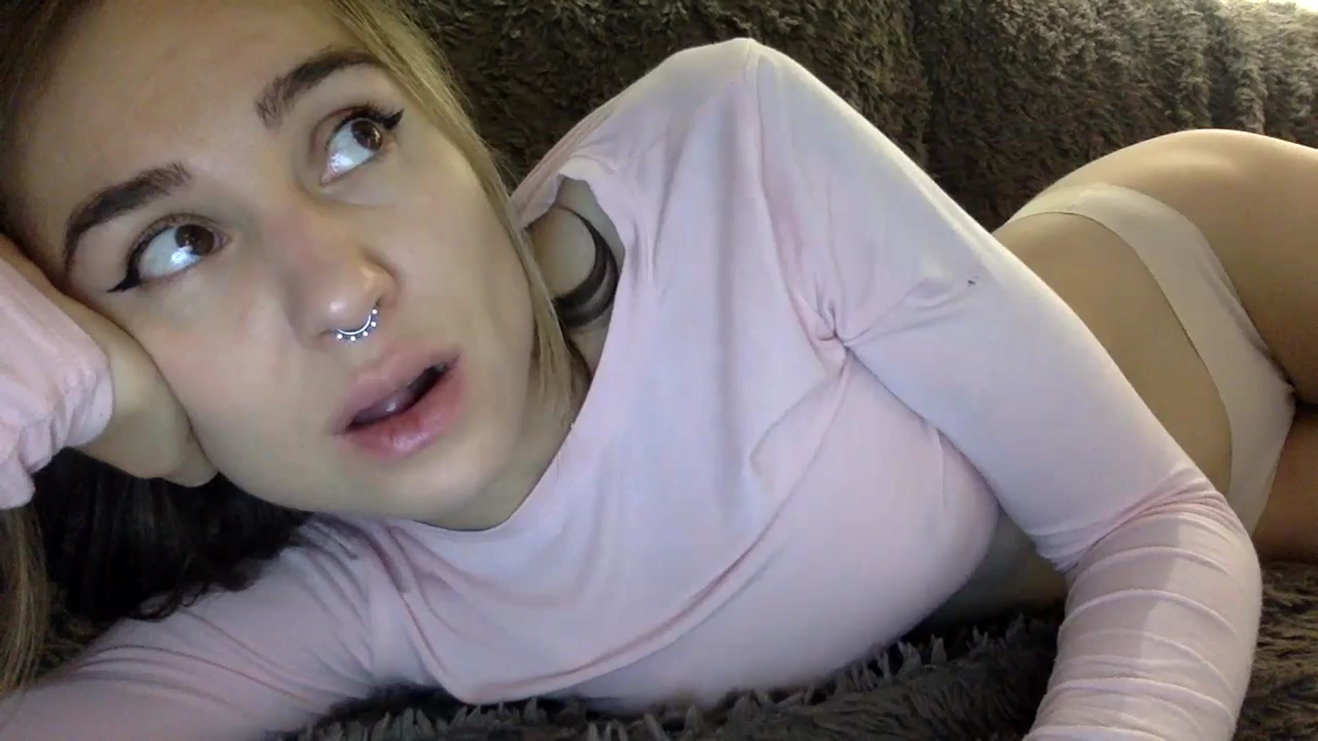 Gallery image thumbnail from EgoisticKitty's myfreecams stream on, 11/25/2023, 12:51 image 2 of 20