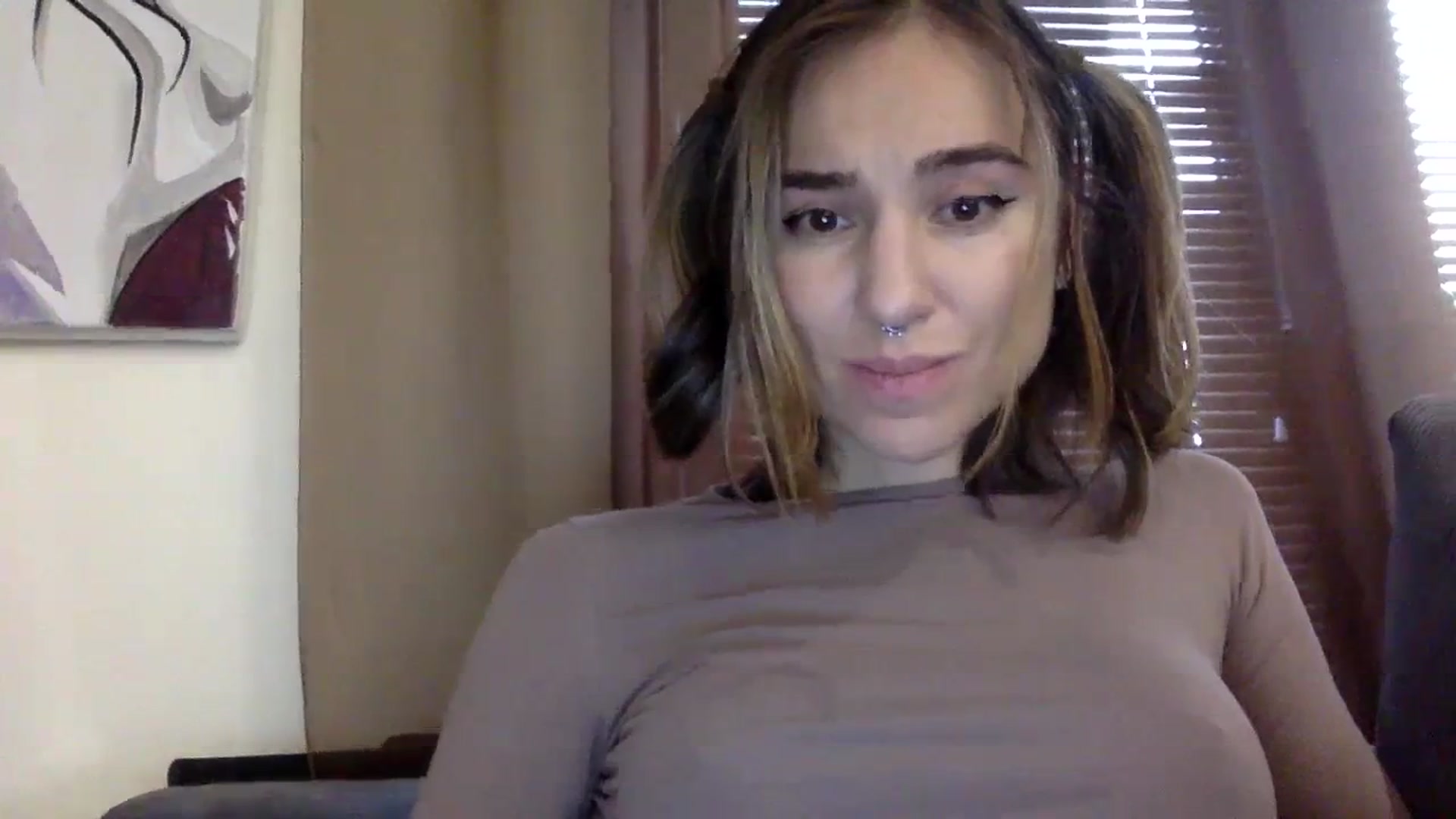 Gallery image thumbnail from EgoisticKitty's myfreecams stream on, 11/26/2023, 11:29 image 17 of 20