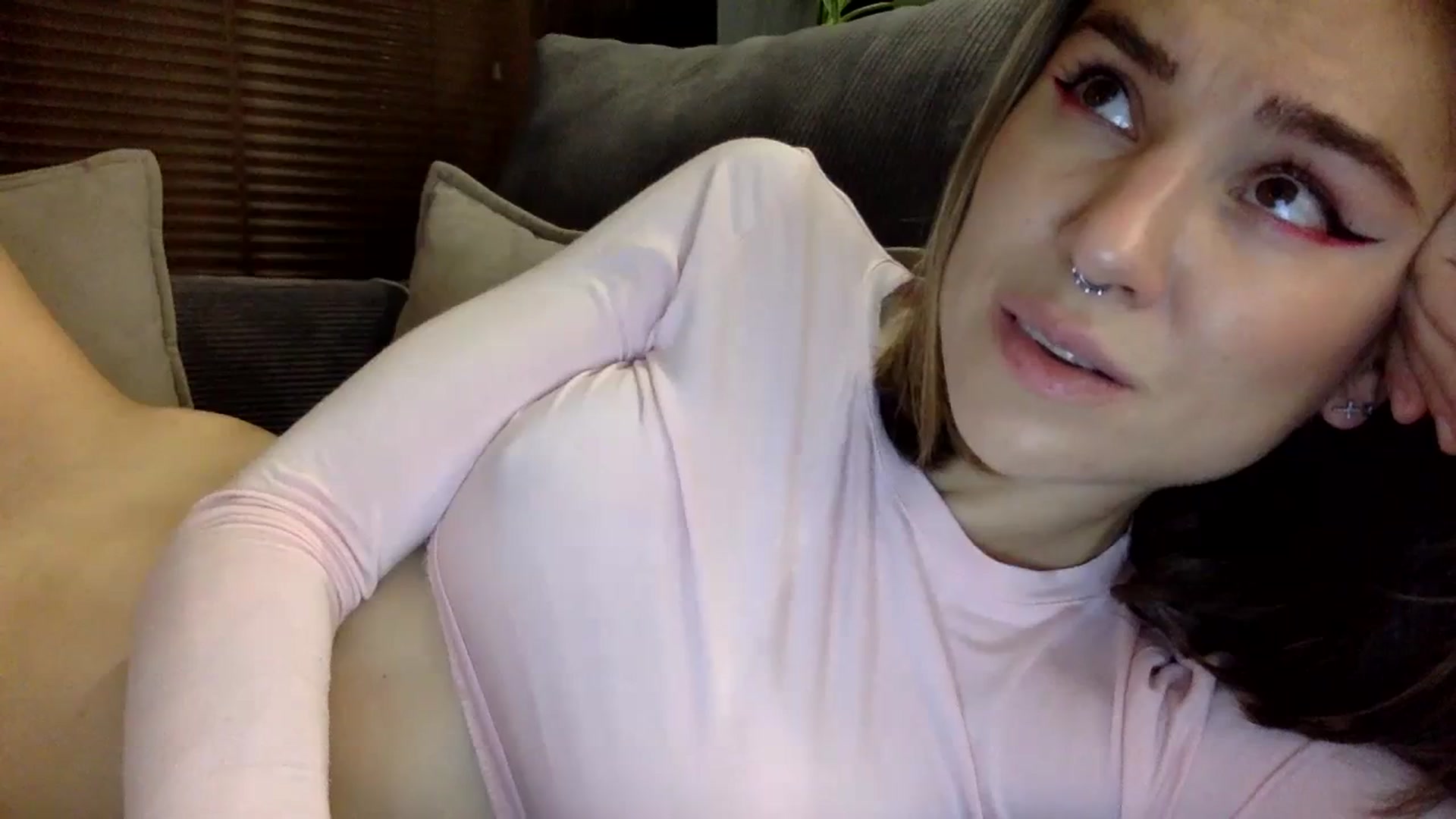 Gallery image thumbnail from EgoisticKitty's myfreecams stream on, 11/29/2023, 17:44 image 19 of 20