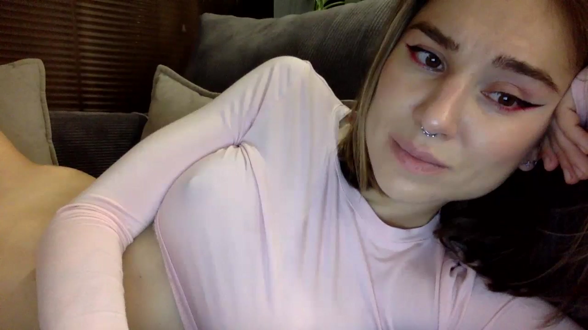 Gallery image thumbnail from EgoisticKitty's myfreecams stream on, 11/29/2023, 17:44 image 18 of 20