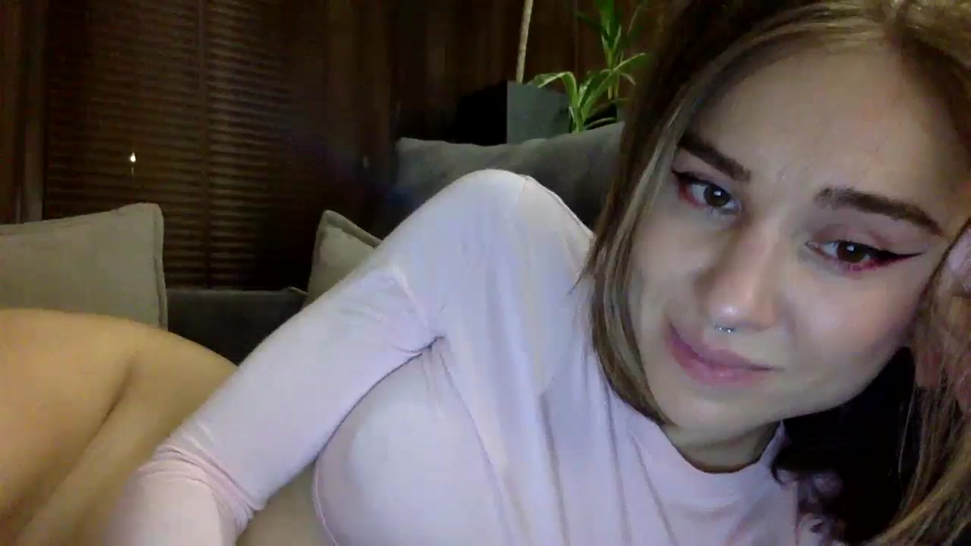Gallery image thumbnail from EgoisticKitty's myfreecams stream on, 11/29/2023, 17:44 image 9 of 20