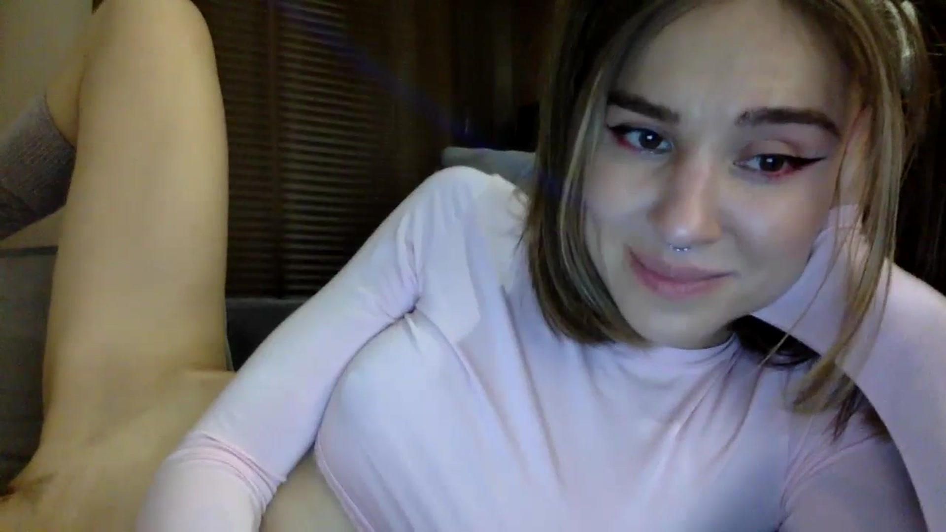 Gallery image thumbnail from EgoisticKitty's myfreecams stream on, 11/29/2023, 17:44 image 6 of 20