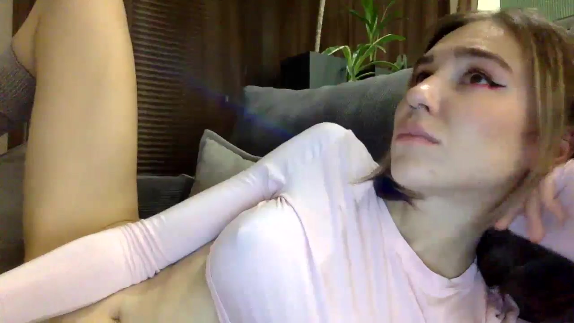 Gallery image thumbnail from EgoisticKitty's myfreecams stream on, 11/29/2023, 17:44 image 12 of 20