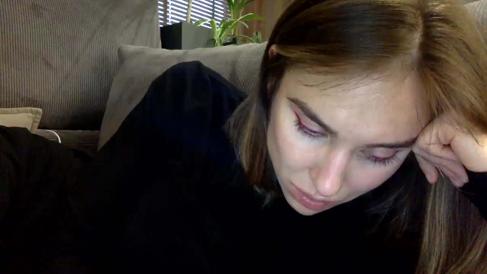 Gallery image thumbnail from EgoisticKitty's myfreecams stream on, 12/01/2023, 11:52 image 17 of 20