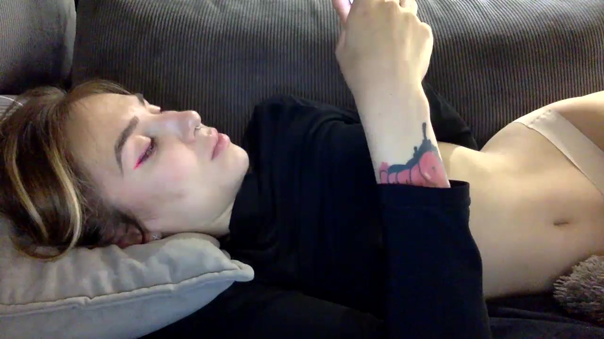 Gallery image thumbnail from EgoisticKitty's myfreecams stream on, 12/01/2023, 13:23 image 6 of 20
