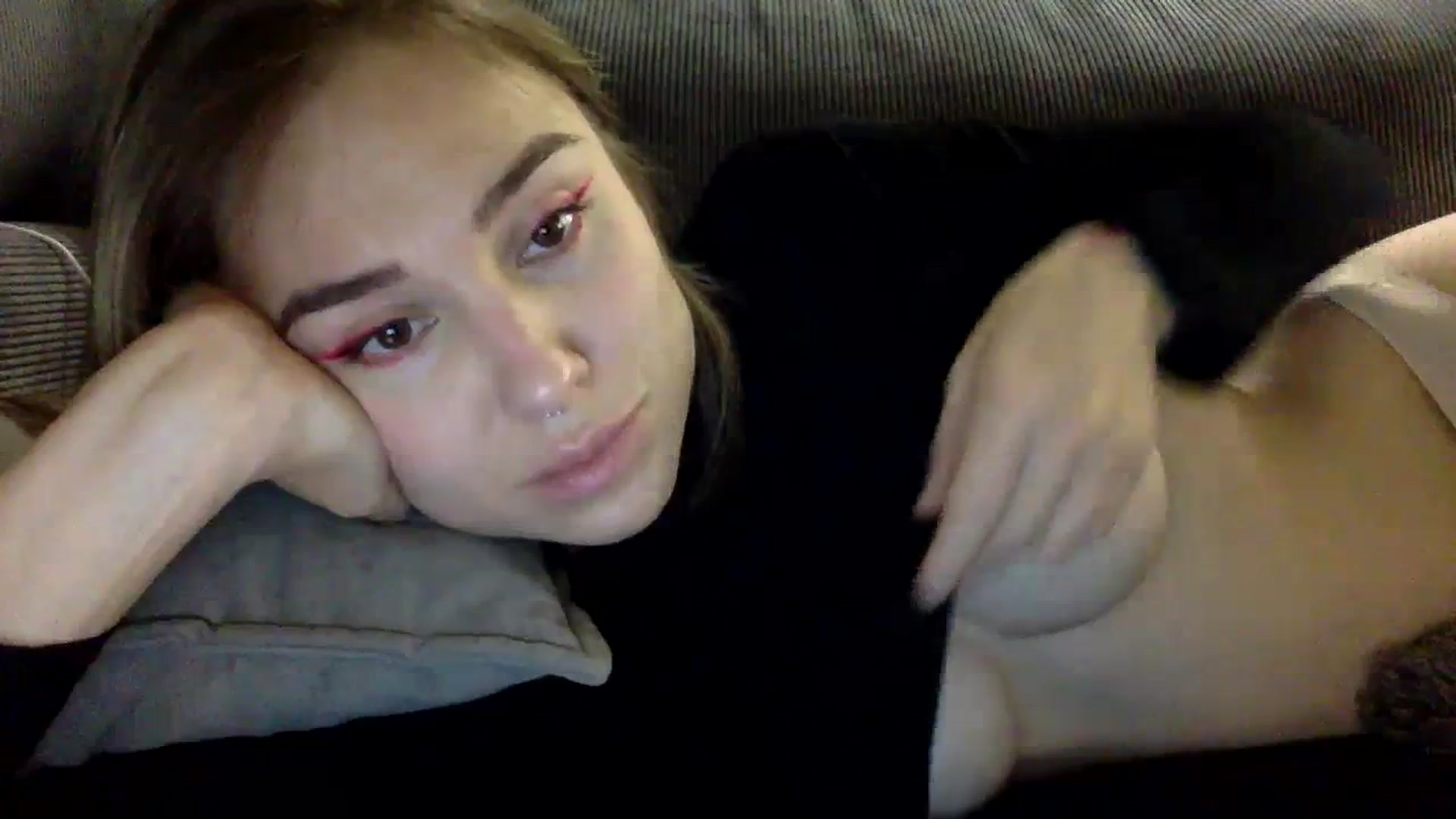 Gallery image thumbnail from EgoisticKitty's myfreecams stream on, 12/01/2023, 13:23 image 7 of 20