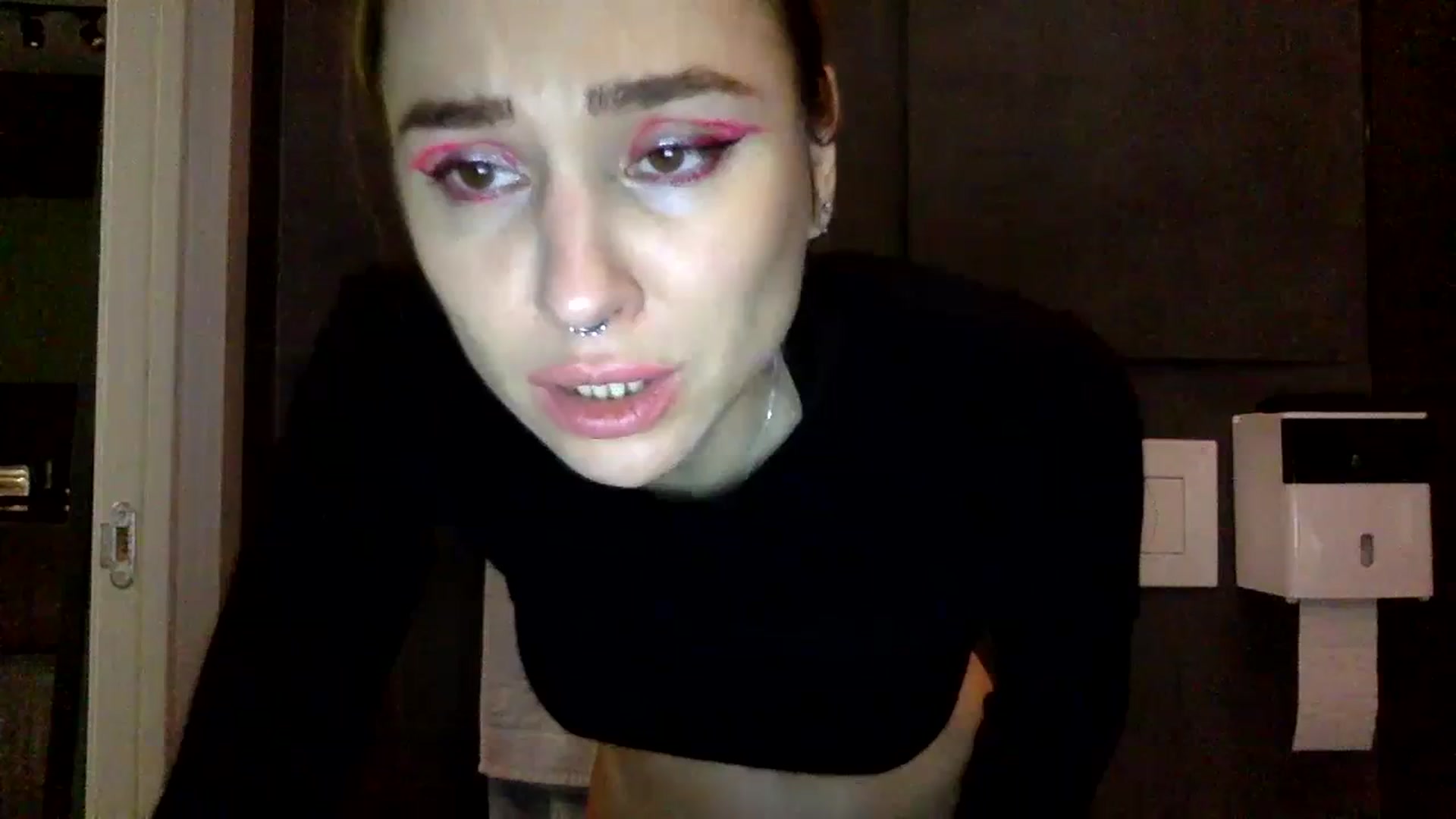 Gallery image thumbnail from EgoisticKitty's myfreecams stream on, 12/03/2023, 10:24 image 17 of 20