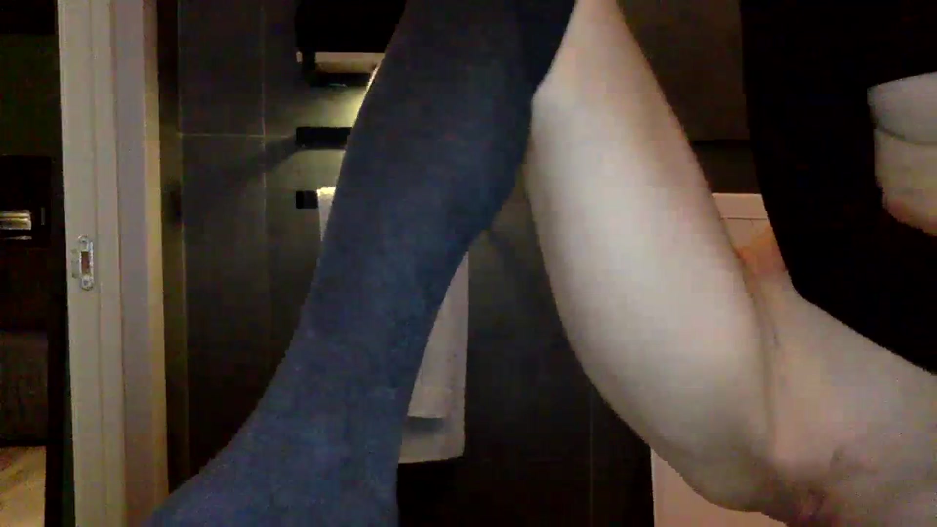 Gallery image thumbnail from EgoisticKitty's myfreecams stream on, 12/03/2023, 10:24 image 14 of 20