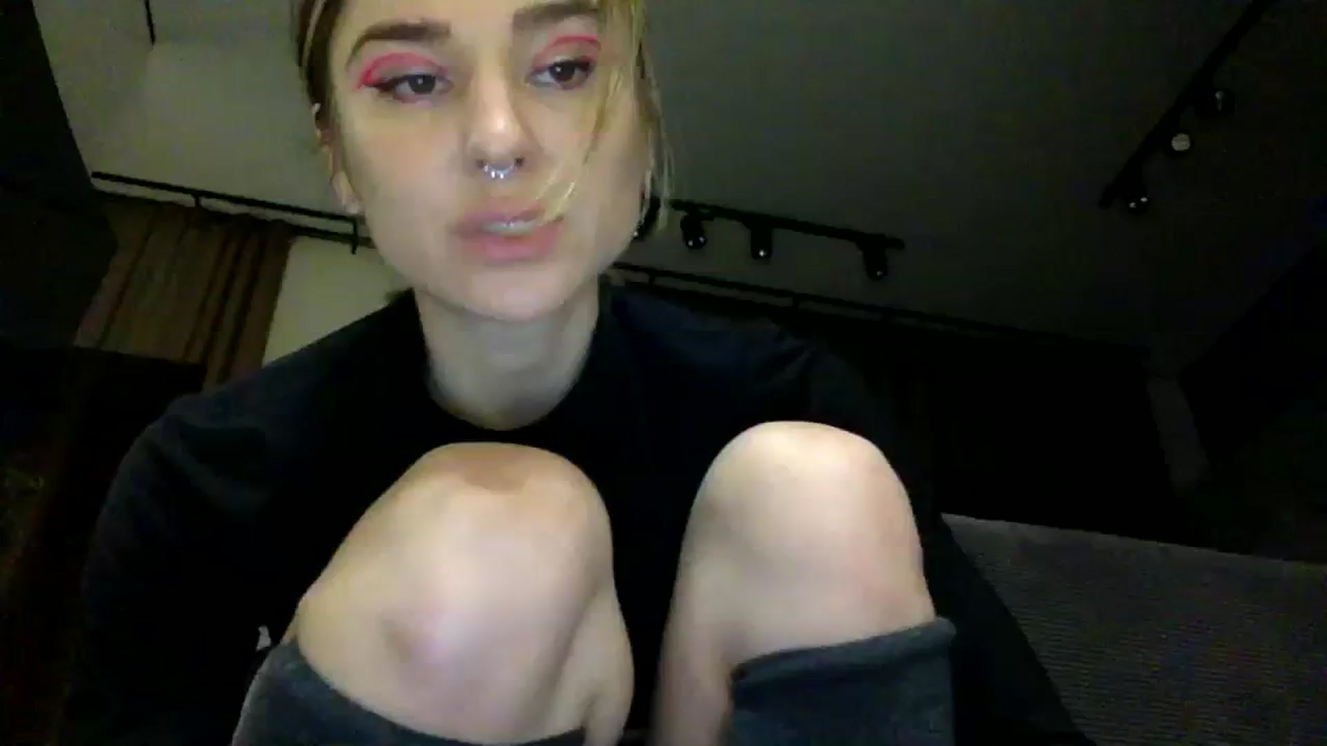 Gallery image thumbnail from EgoisticKitty's myfreecams stream on, 12/03/2023, 14:11 image 13 of 20