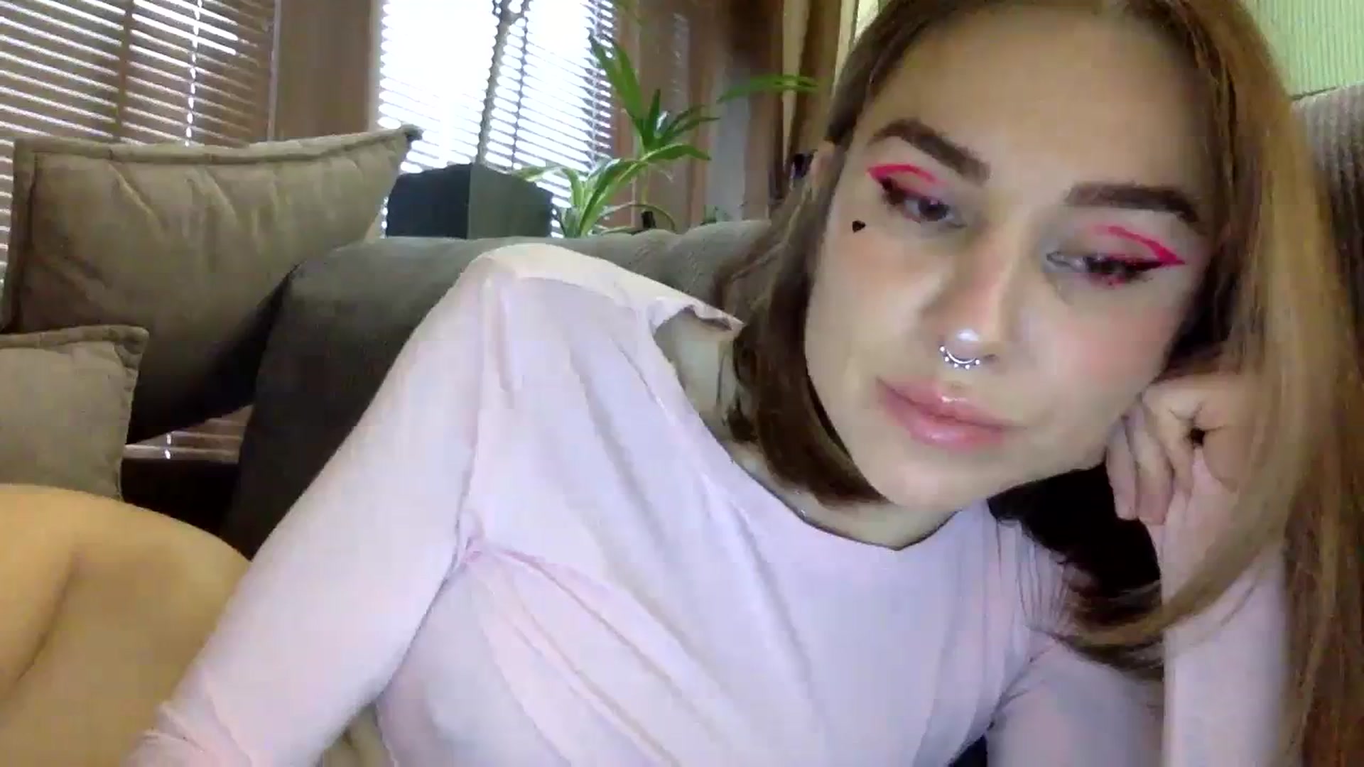 Gallery image thumbnail from EgoisticKitty's myfreecams stream on, 12/04/2023, 08:54 image 15 of 20