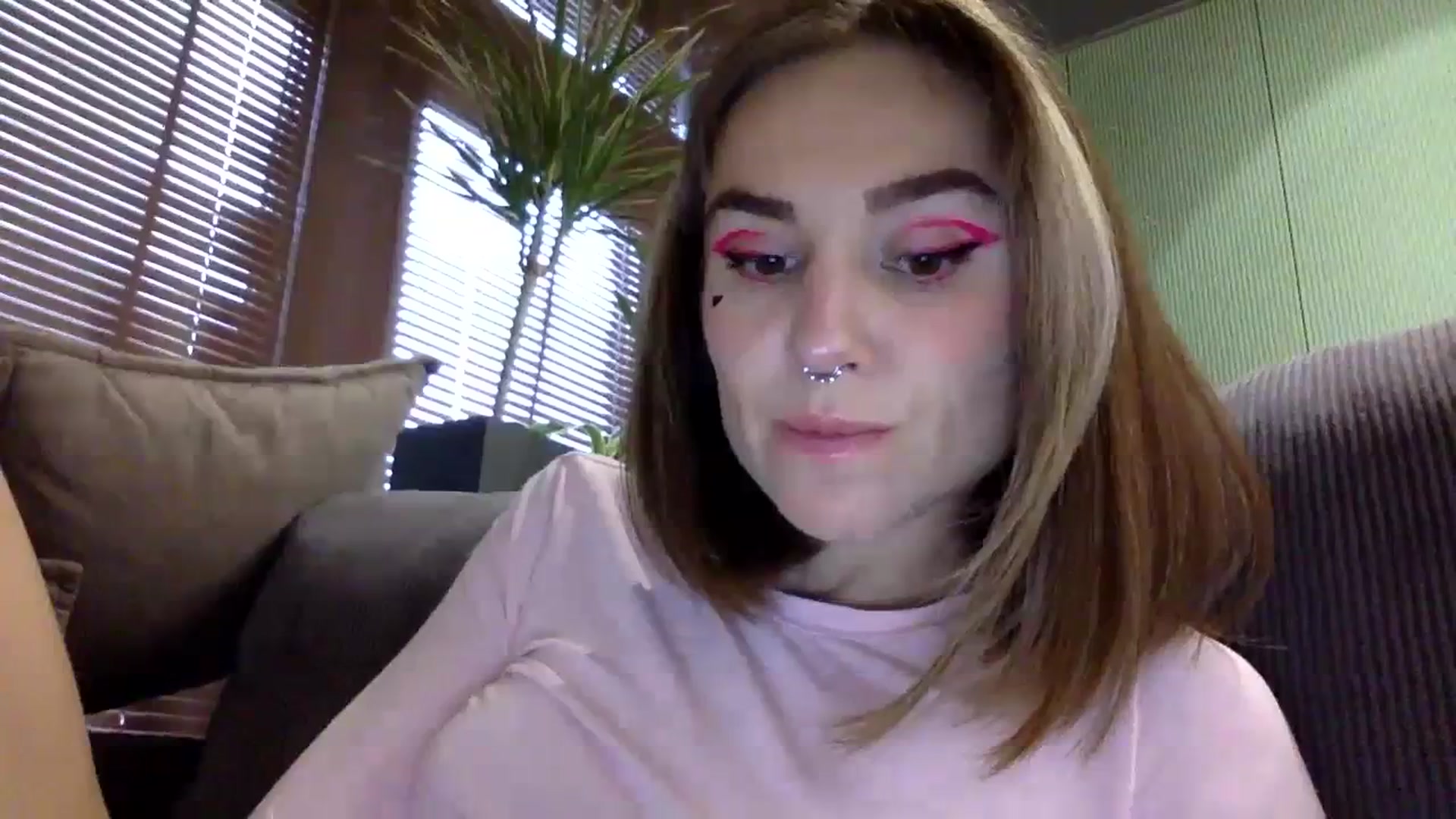 Gallery image thumbnail from EgoisticKitty's myfreecams stream on, 12/04/2023, 08:54 image 3 of 20
