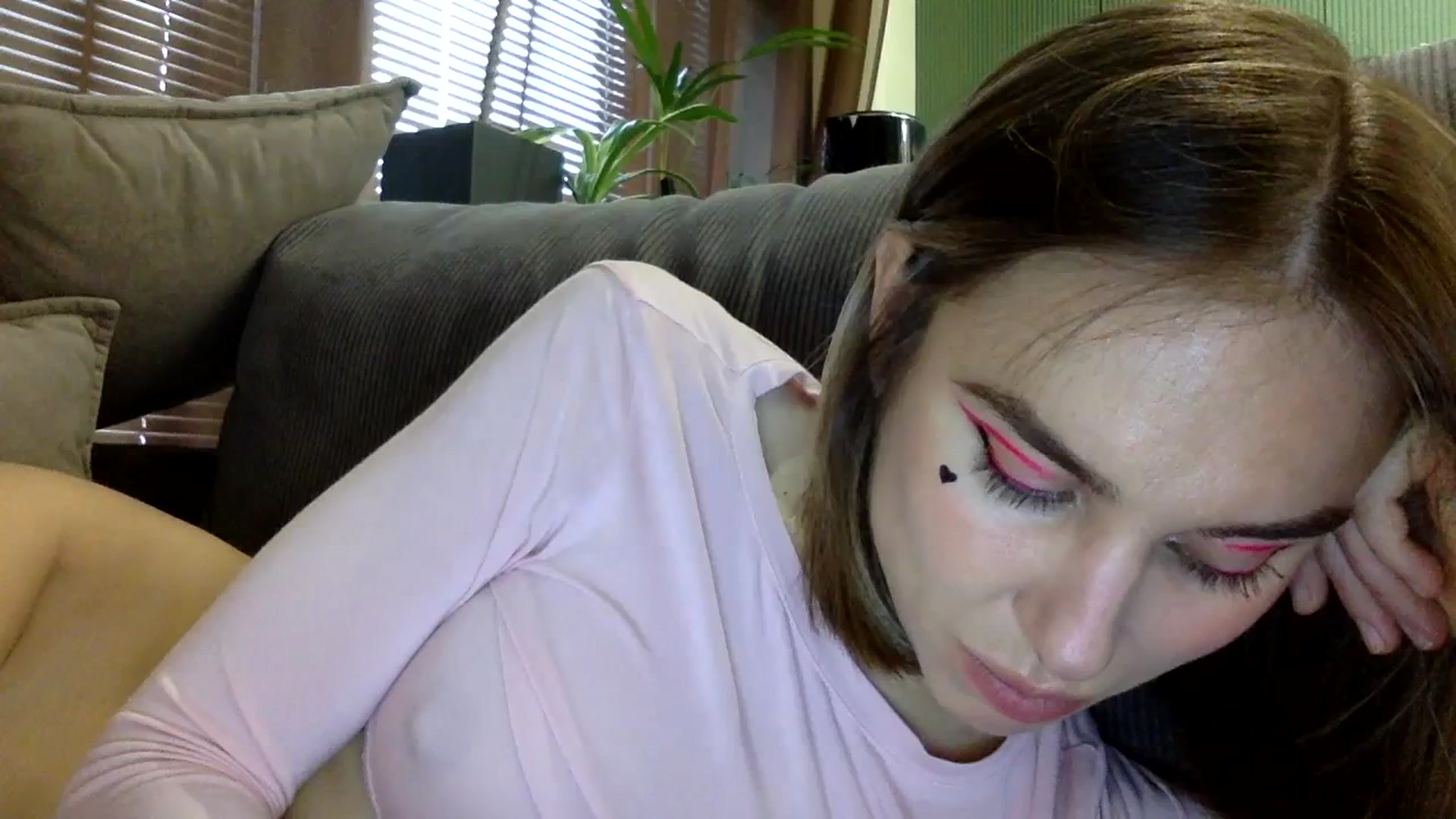 Gallery image thumbnail from EgoisticKitty's myfreecams stream on, 12/04/2023, 08:54 image 13 of 20