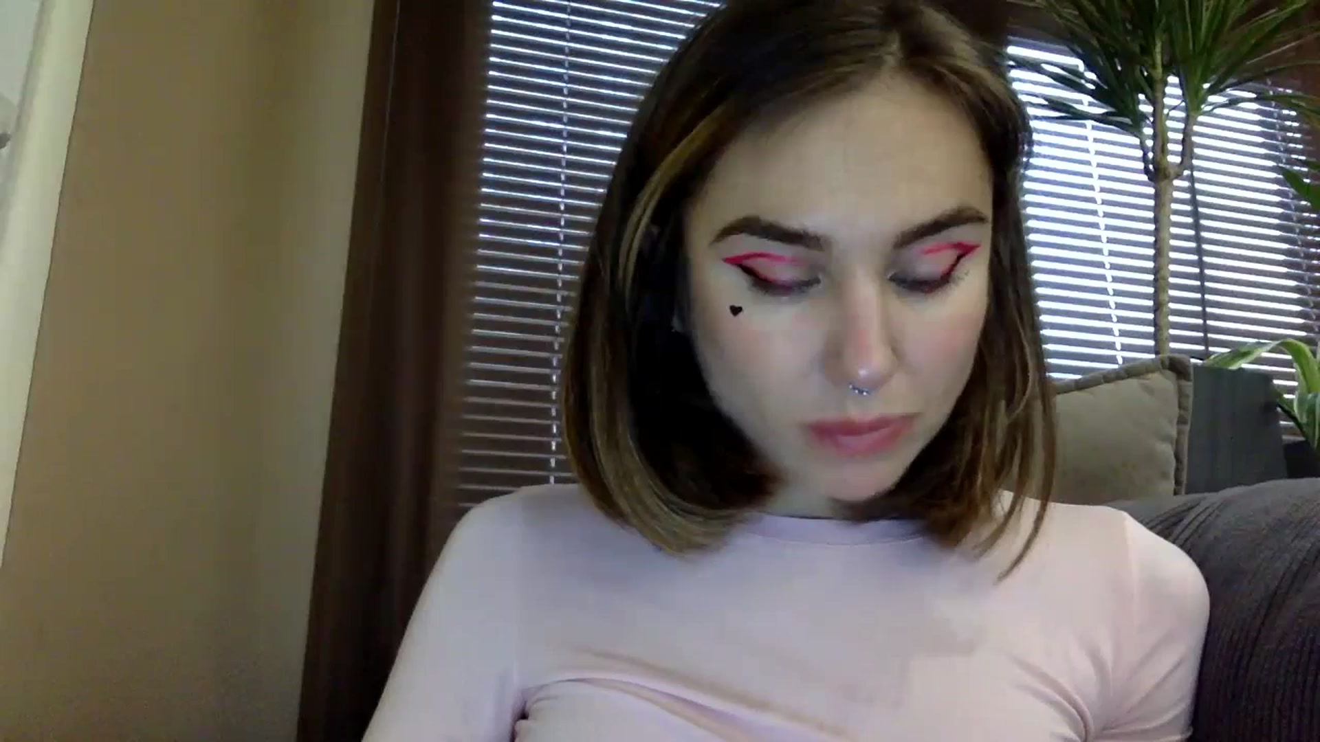 Gallery image thumbnail from EgoisticKitty's myfreecams stream on, 12/04/2023, 11:19 image 14 of 20