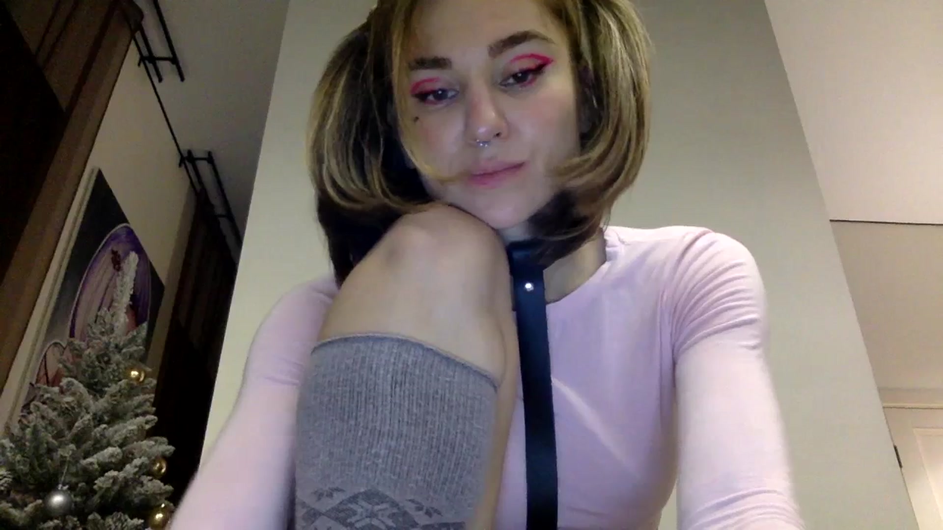 Gallery image thumbnail from EgoisticKitty's myfreecams stream on, 12/04/2023, 14:24 image 19 of 20