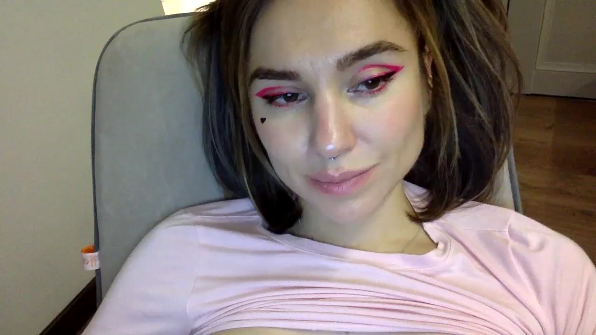 Gallery image thumbnail from EgoisticKitty's myfreecams stream on, 12/04/2023, 14:56 image 18 of 20