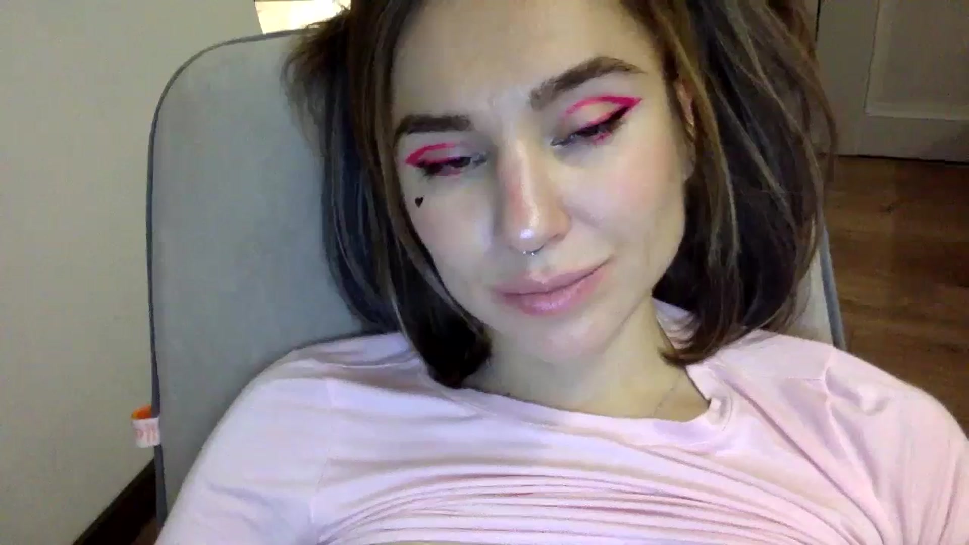 Gallery image thumbnail from EgoisticKitty's myfreecams stream on, 12/04/2023, 14:56 image 17 of 20