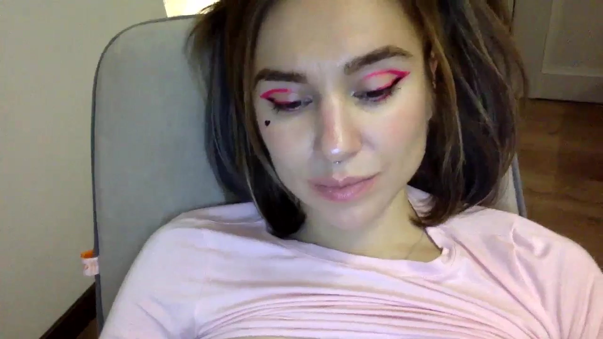 Gallery image thumbnail from EgoisticKitty's myfreecams stream on, 12/04/2023, 14:56 image 19 of 20