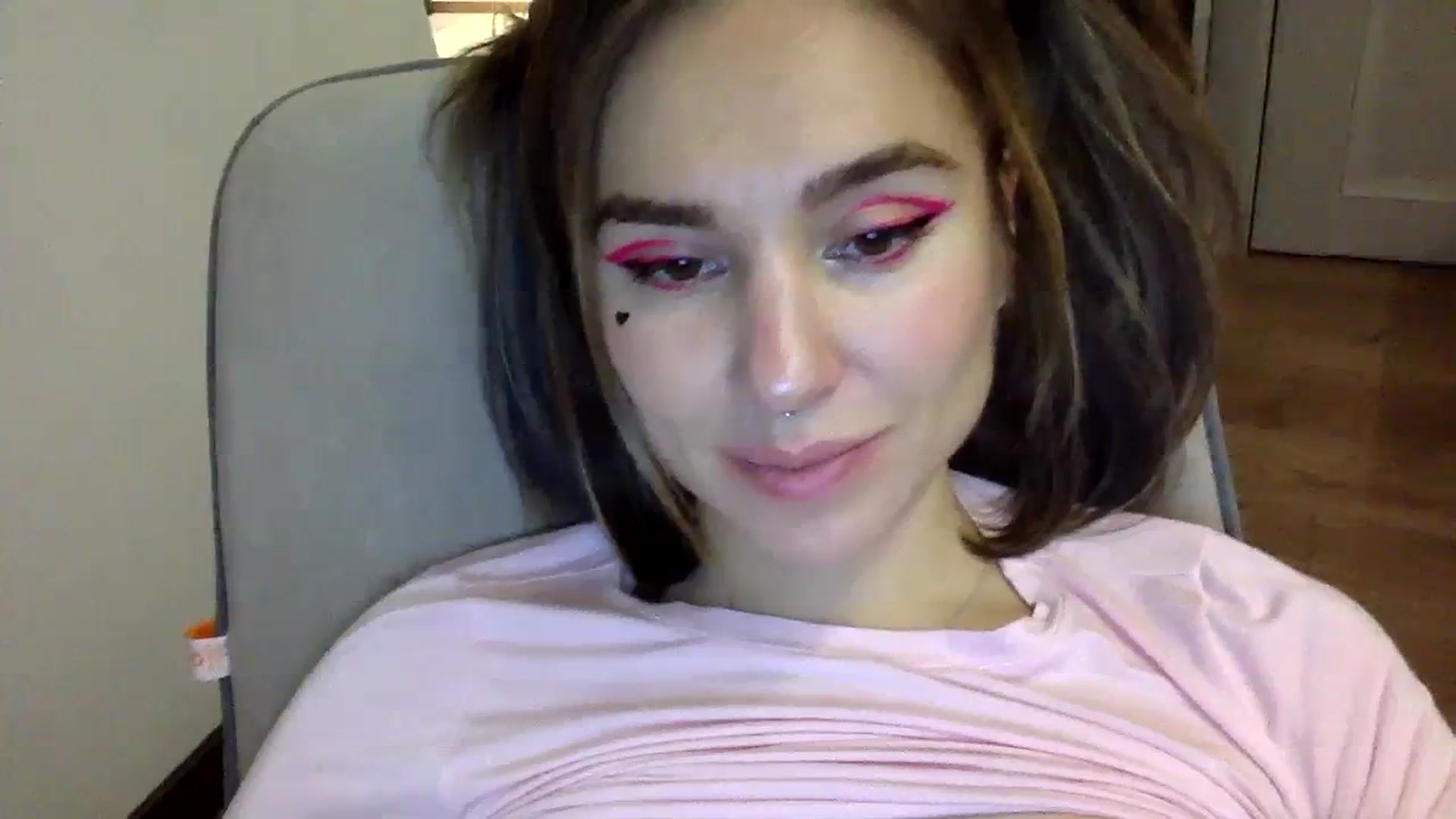 Gallery image thumbnail from EgoisticKitty's myfreecams stream on, 12/04/2023, 14:56 image 20 of 20