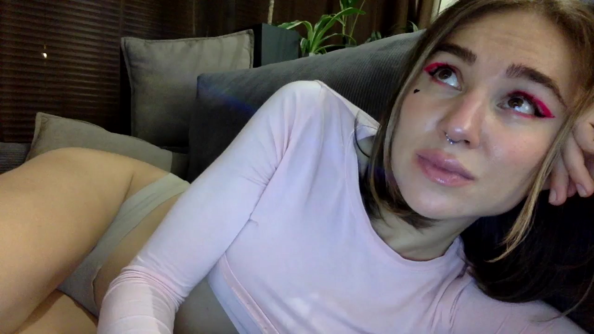 Gallery image thumbnail from EgoisticKitty's myfreecams stream on, 12/04/2023, 16:18 image 3 of 20