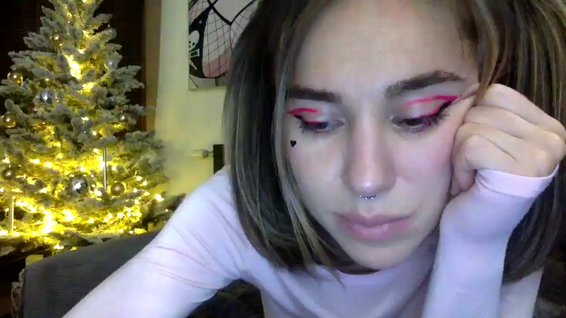 Gallery image thumbnail from EgoisticKitty's myfreecams stream on, 12/04/2023, 18:40 image 13 of 20