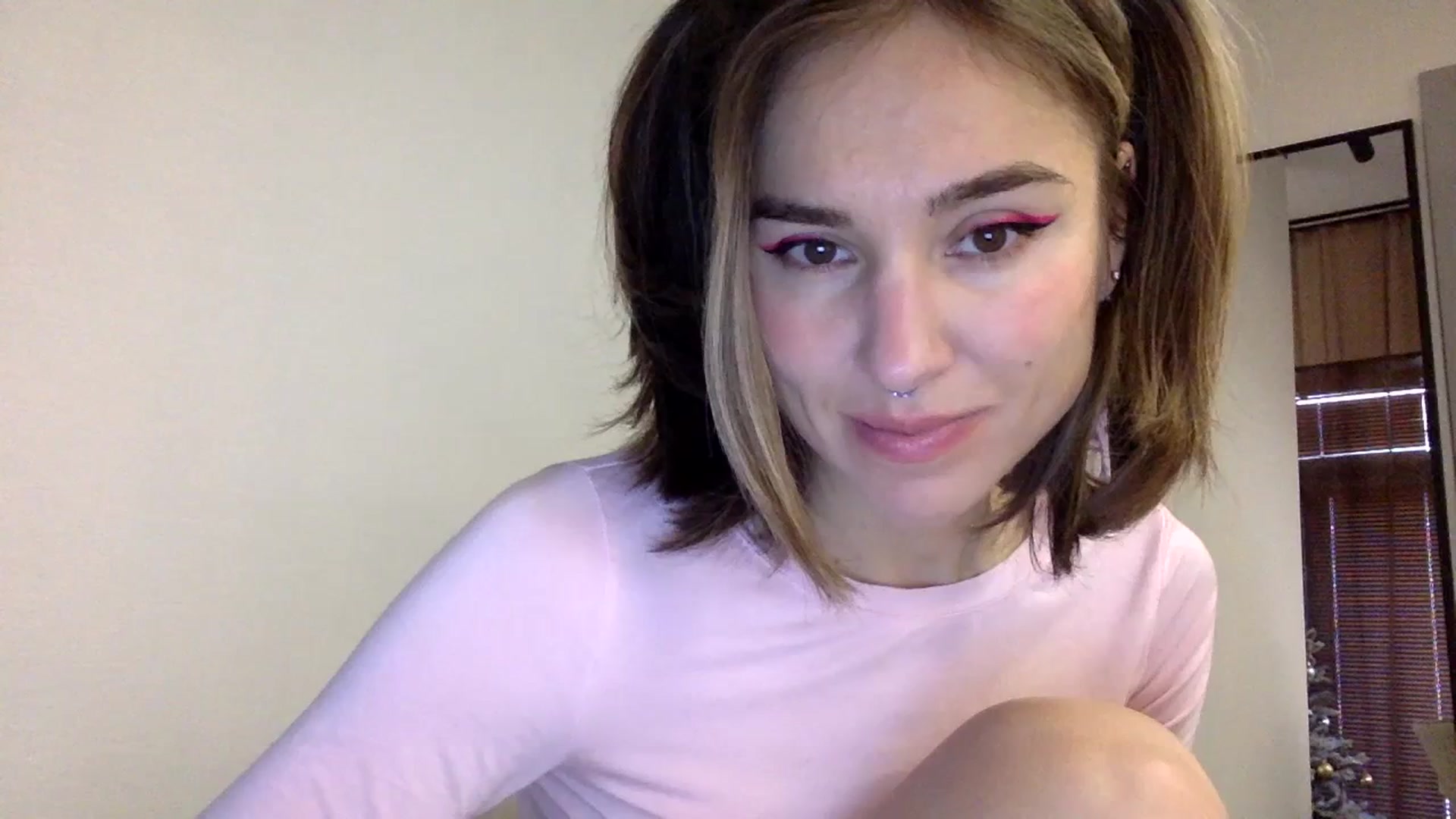 Gallery image thumbnail from EgoisticKitty's myfreecams stream on, 12/06/2023, 09:52 image 20 of 20