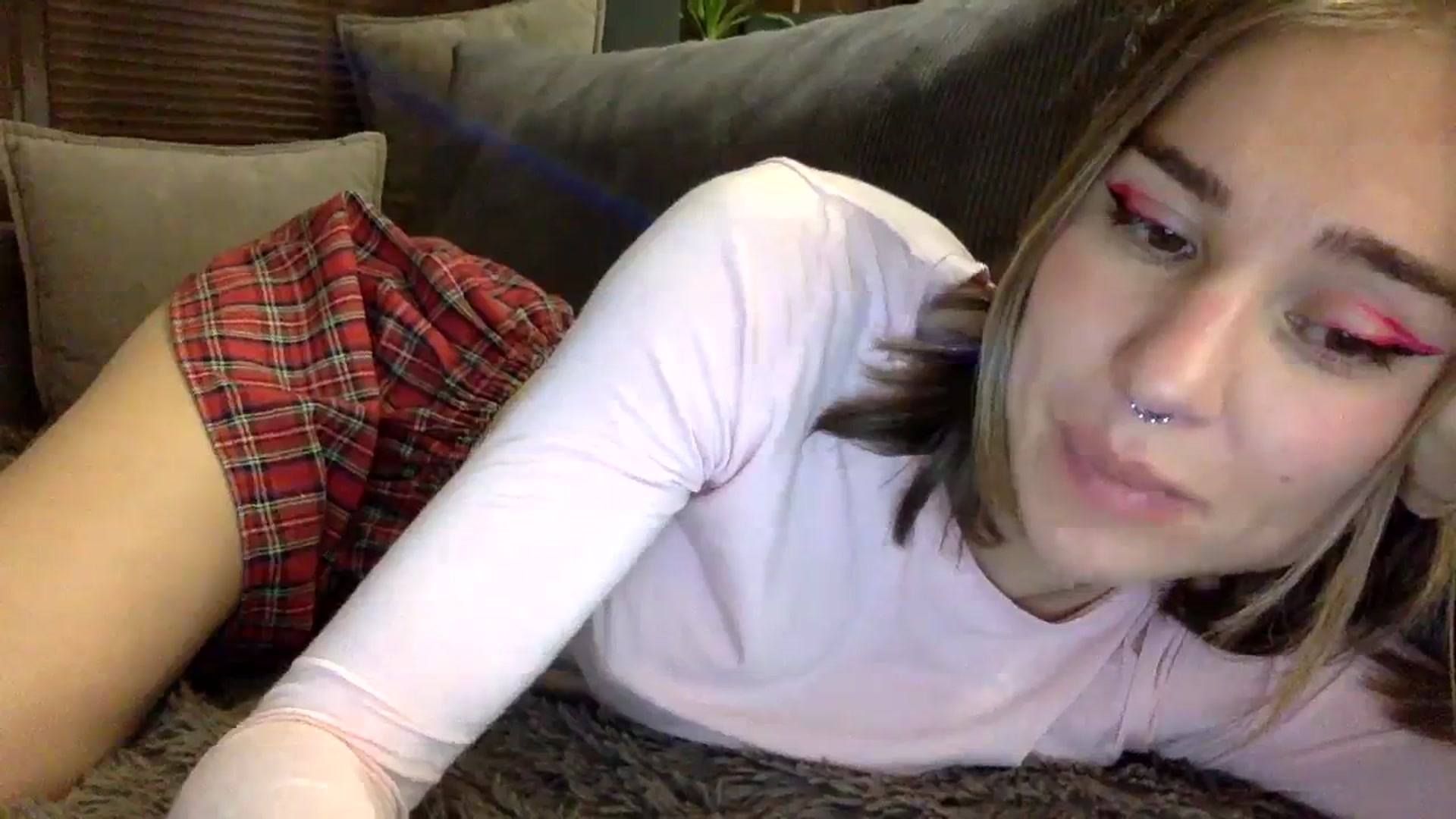 Gallery image thumbnail from EgoisticKitty's myfreecams stream on, 12/06/2023, 15:28 image 5 of 20