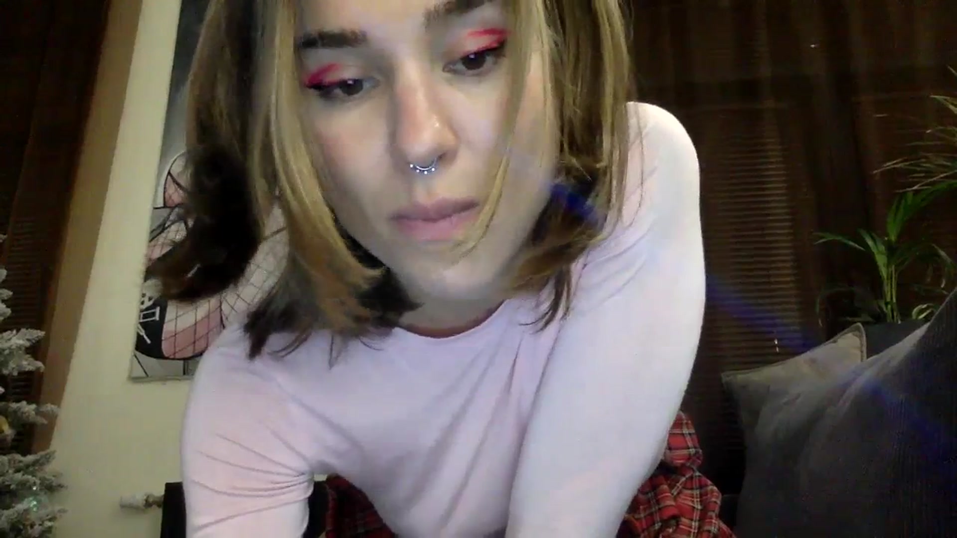 Gallery image thumbnail from EgoisticKitty's myfreecams stream on, 12/06/2023, 15:28 image 18 of 20
