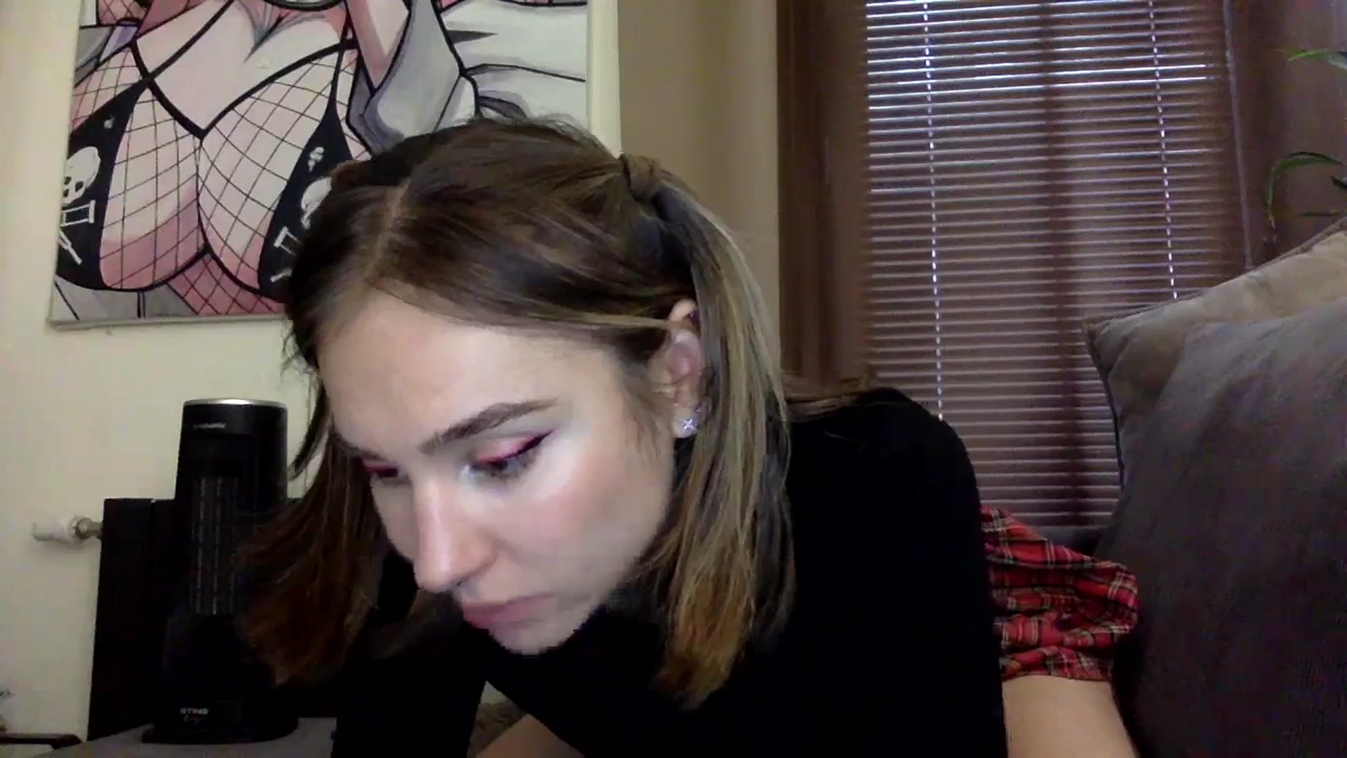 Gallery image thumbnail from EgoisticKitty's myfreecams stream on, 12/07/2023, 11:28 image 6 of 20