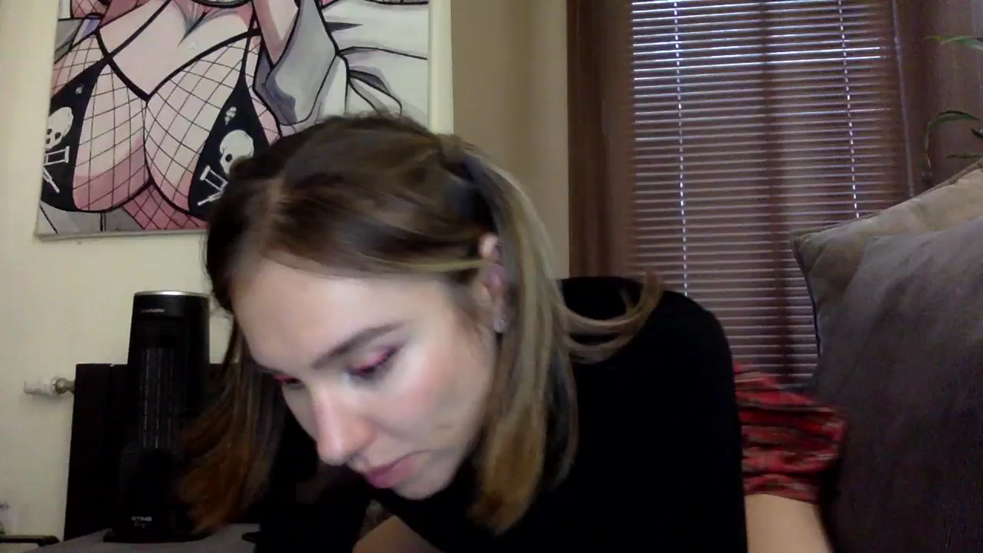 Gallery image thumbnail from EgoisticKitty's myfreecams stream on, 12/07/2023, 11:28 image 7 of 20