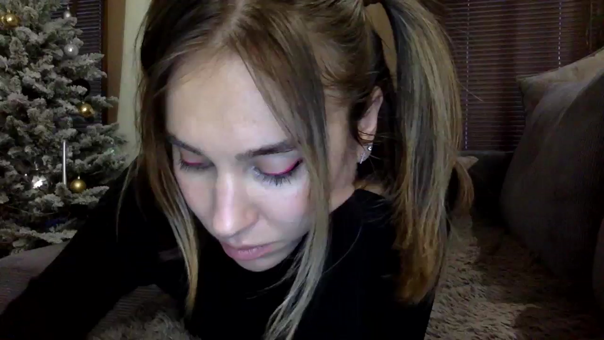 Gallery image thumbnail from EgoisticKitty's myfreecams stream on, 12/07/2023, 12:09 image 17 of 20