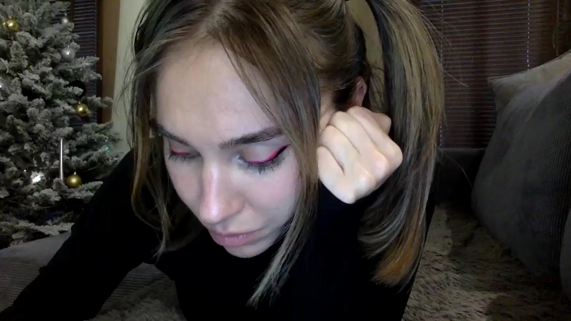 Gallery image thumbnail from EgoisticKitty's myfreecams stream on, 12/07/2023, 12:09 image 15 of 20