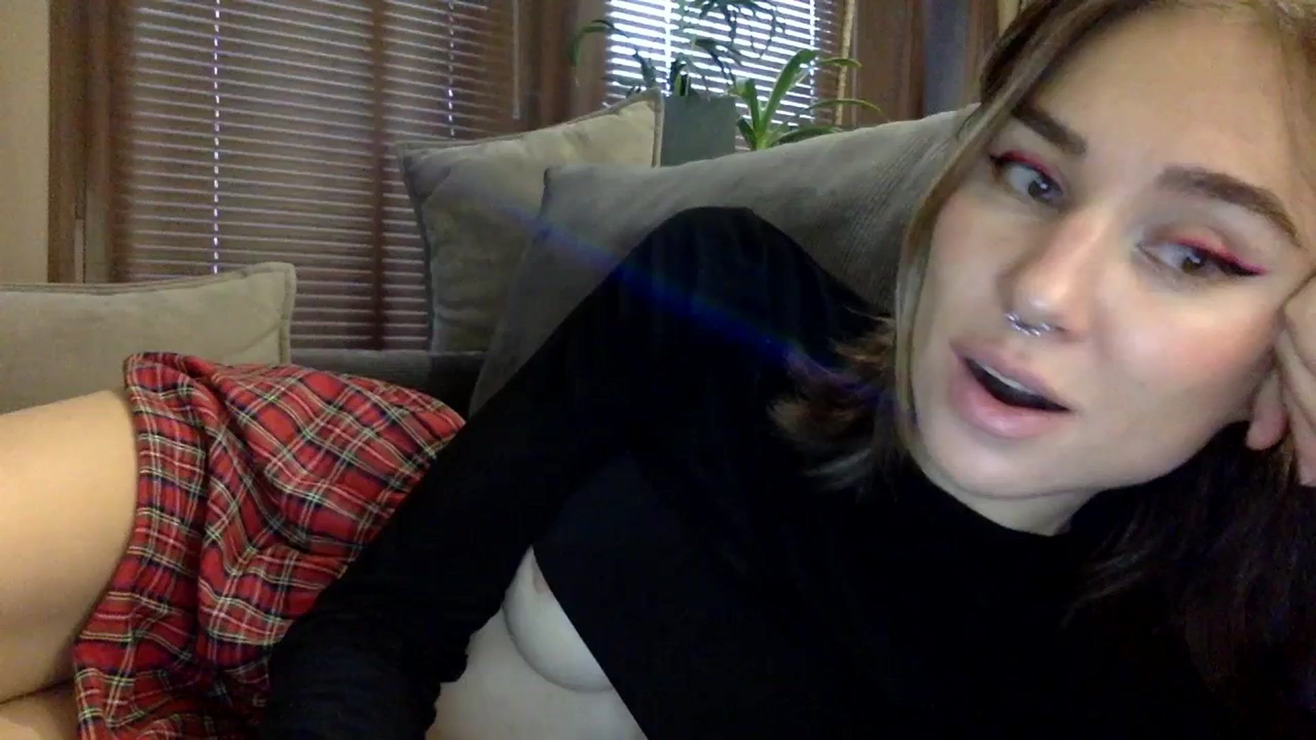 Gallery image thumbnail from EgoisticKitty's myfreecams stream on, 12/07/2023, 12:09 image 1 of 20