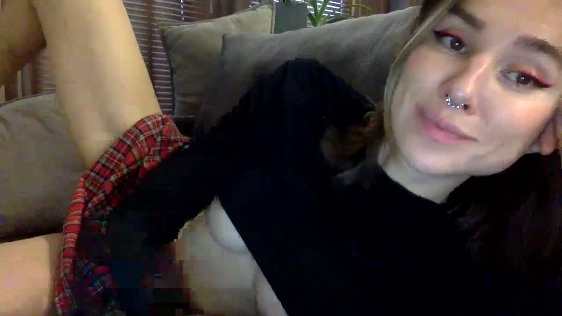 Gallery image thumbnail from EgoisticKitty's myfreecams stream on, 12/07/2023, 12:09 image 3 of 20