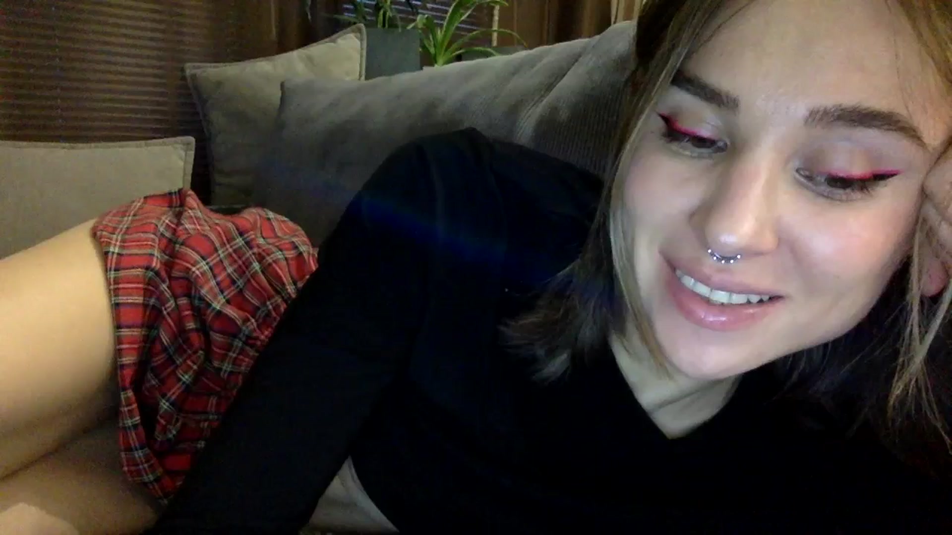 Gallery image thumbnail from EgoisticKitty's myfreecams stream on, 12/07/2023, 13:05 image 17 of 20