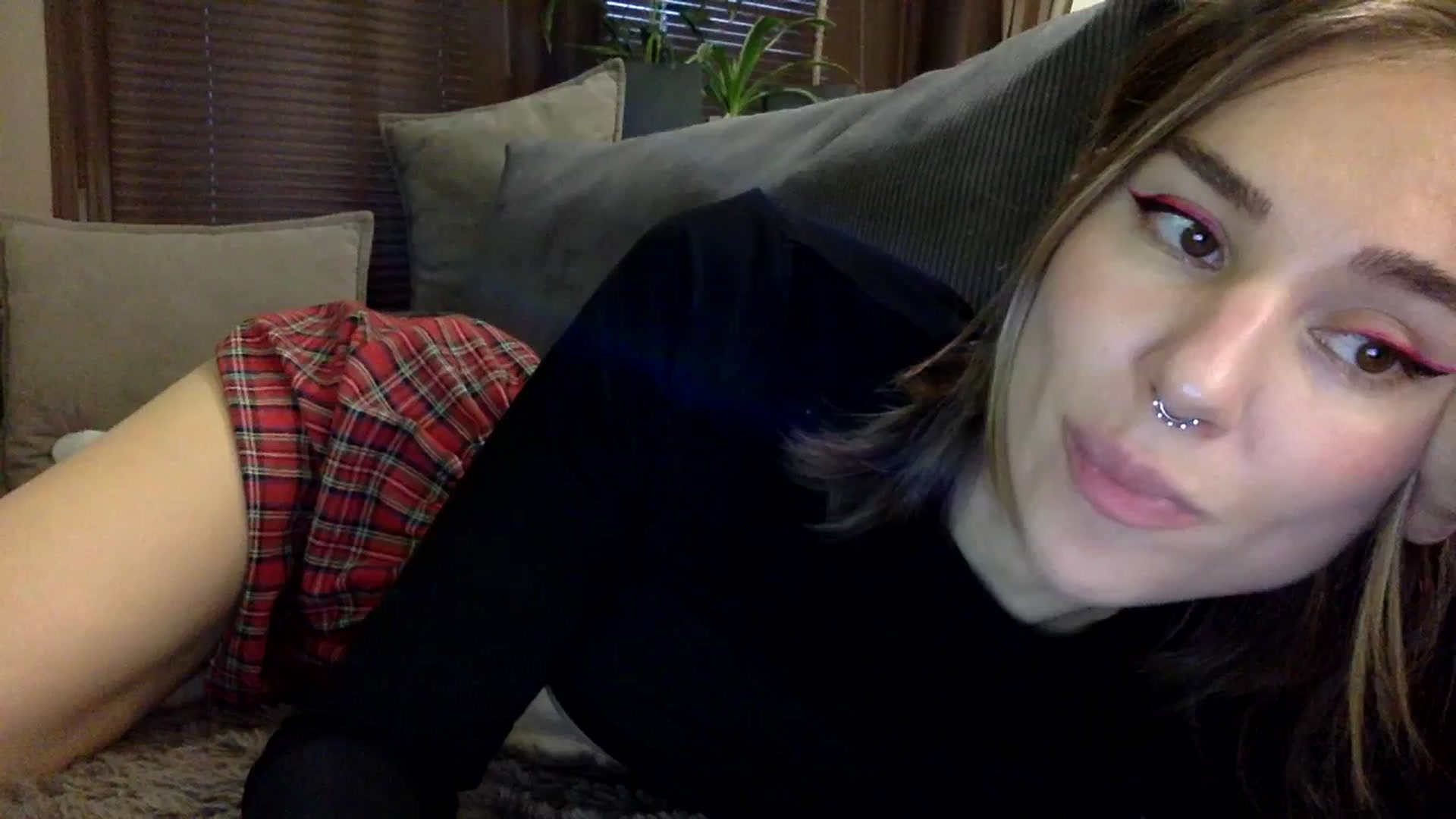 Gallery image thumbnail from EgoisticKitty's myfreecams stream on, 12/07/2023, 13:05 image 3 of 20