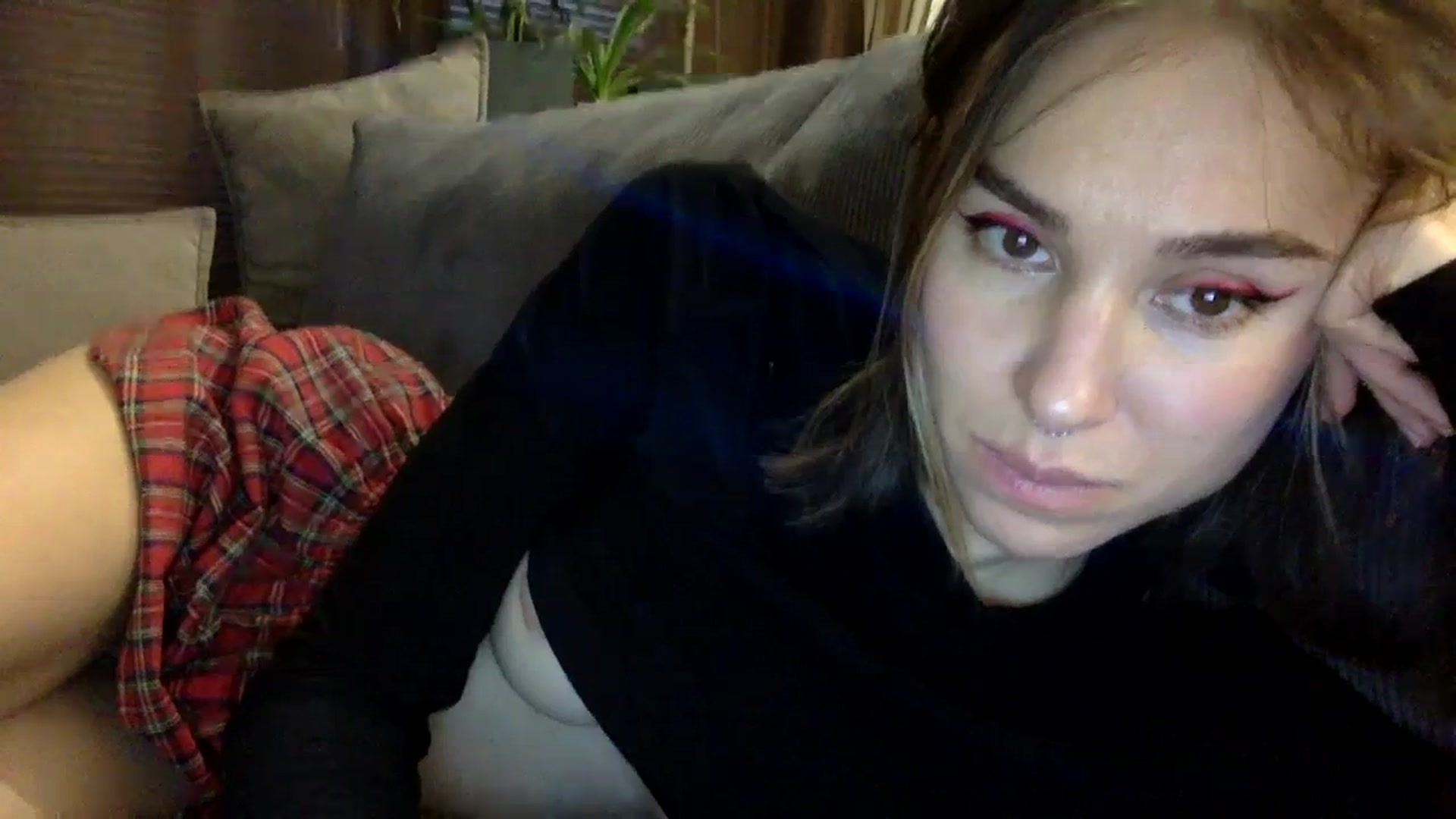 Gallery image thumbnail from EgoisticKitty's myfreecams stream on, 12/07/2023, 13:05 image 13 of 20