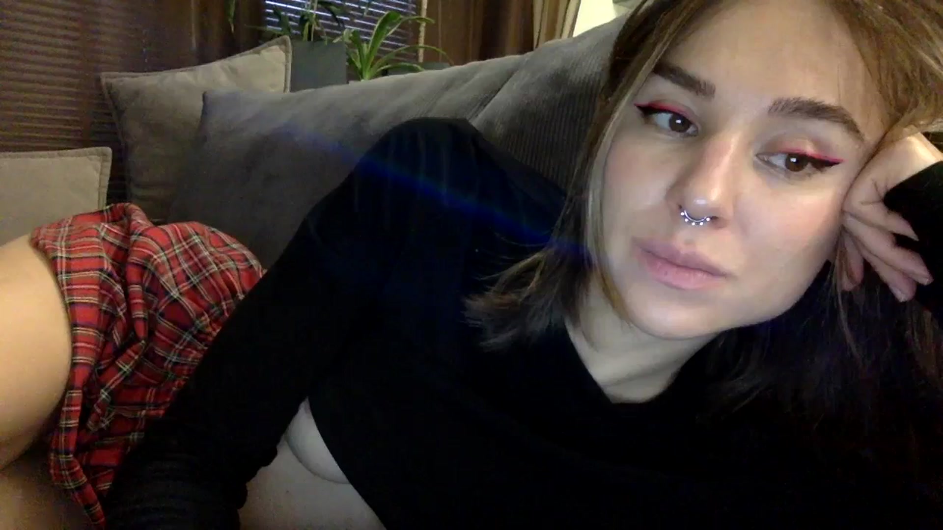 Gallery image thumbnail from EgoisticKitty's myfreecams stream on, 12/07/2023, 13:05 image 11 of 20