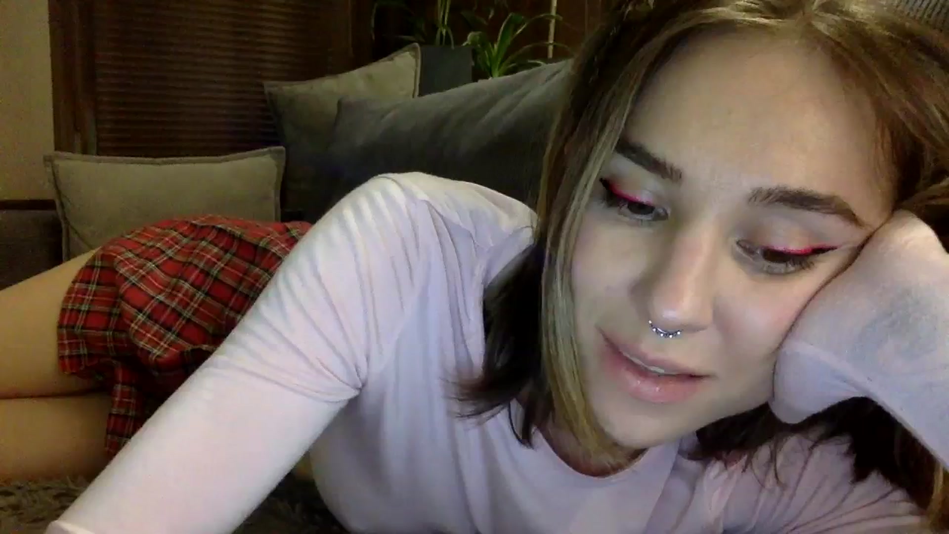 Gallery image thumbnail from EgoisticKitty's myfreecams stream on, 12/07/2023, 17:10 image 16 of 20